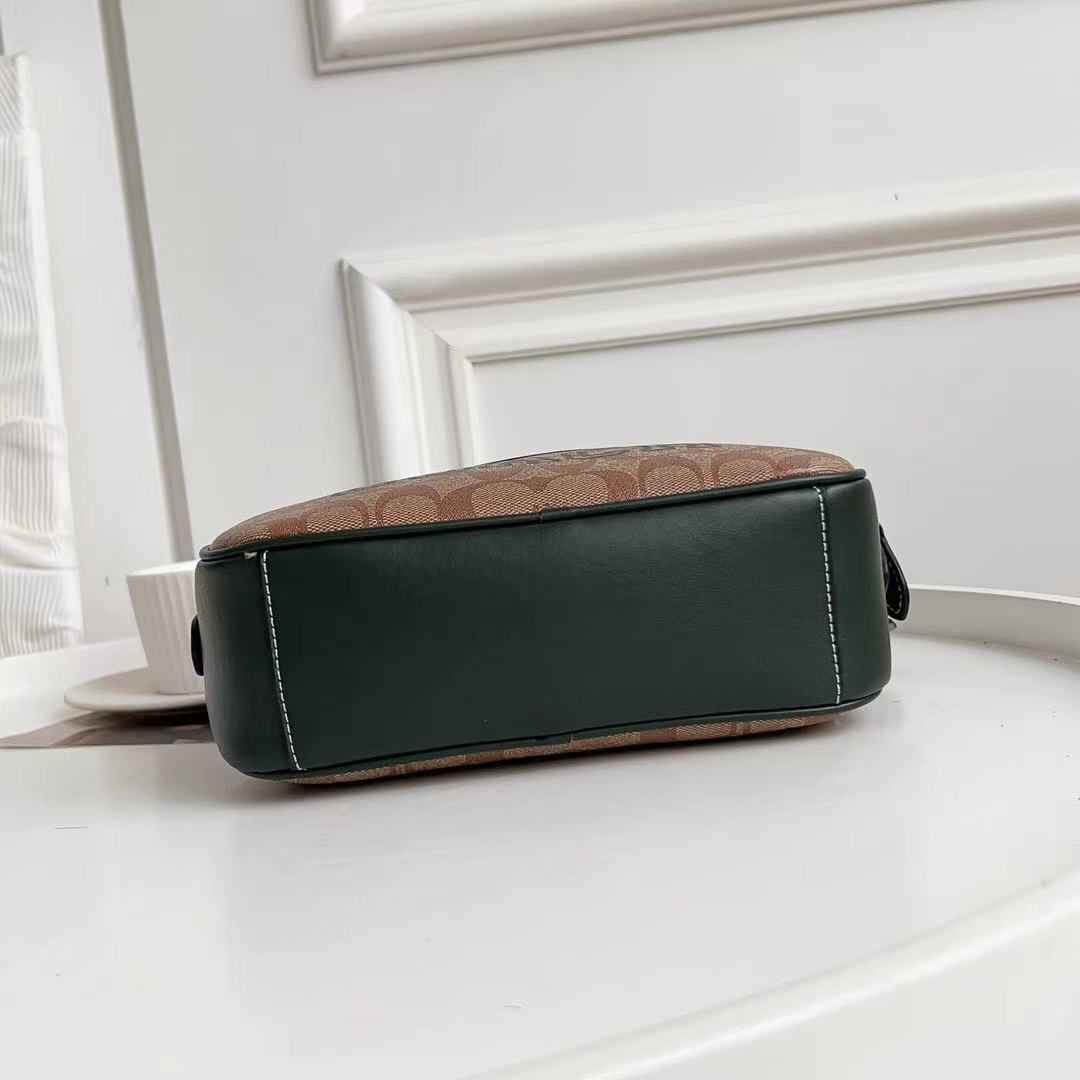 Coach C家 CE638 VARSITY图案GRAHAM斜挎包 双拉链相机包，款式 22x15x6cm