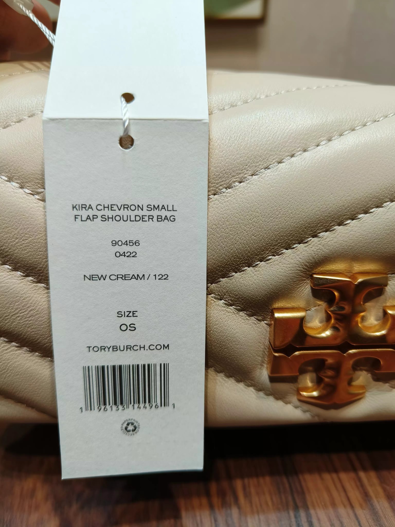 Tory Burch ～编号941新款 Kira 肩背包 版型轻薄 适于夹在腋下 精选人字纹绗缝皮革打造