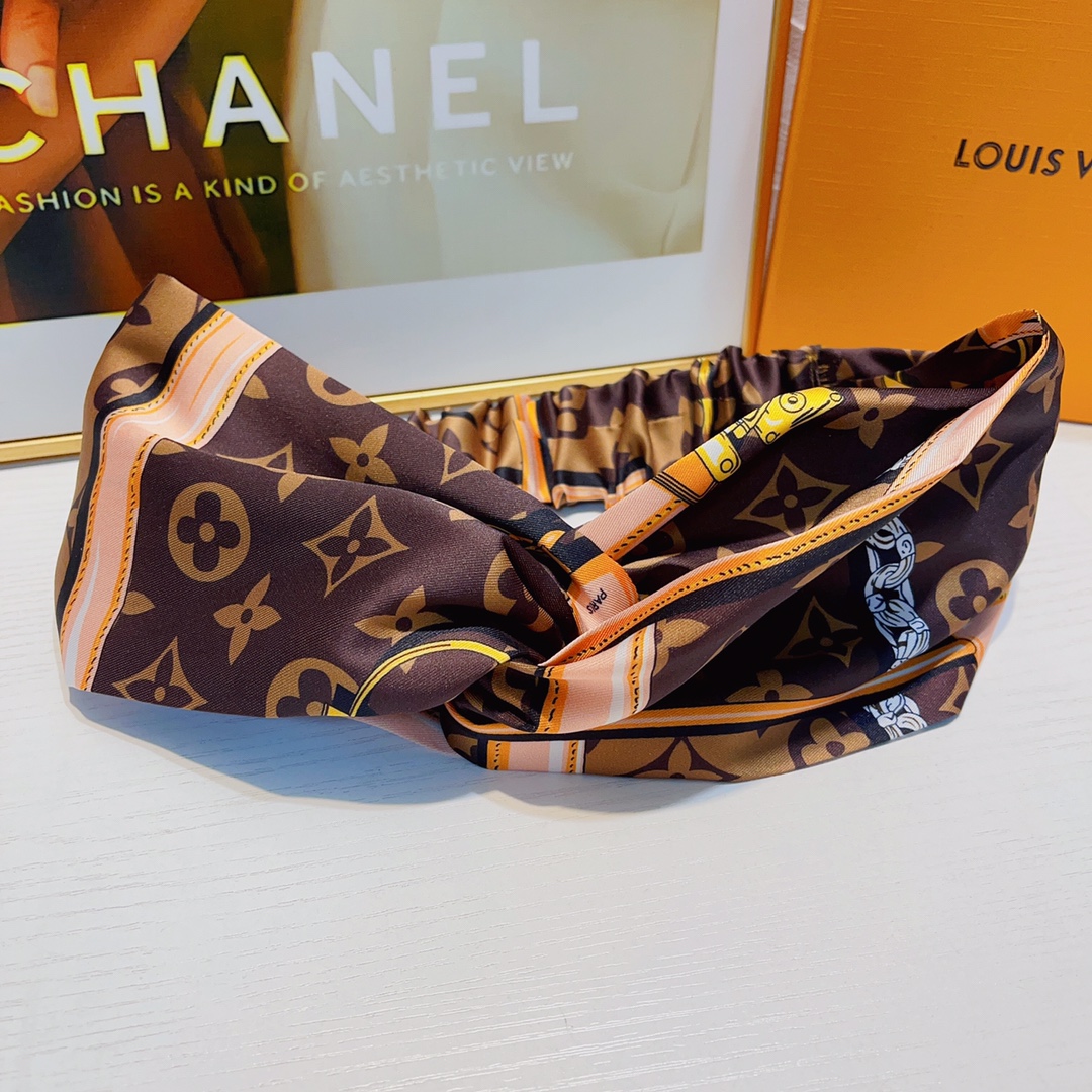 NO:282270,LV Louis Vuitton LV hairband European and American fashion hairband tie hairband versatile and fashionable low-key luxury (single with headband box) hair accessories, hairpins, louis vuitton, louis vuitton, hairpins19860909LV路易威登 LV发带 欧美时尚发带束发带 百搭时髦 低调奢华（单个配发箍盒）发饰,发夹,louis vuitton,louis vuitton,hairpins,accessory