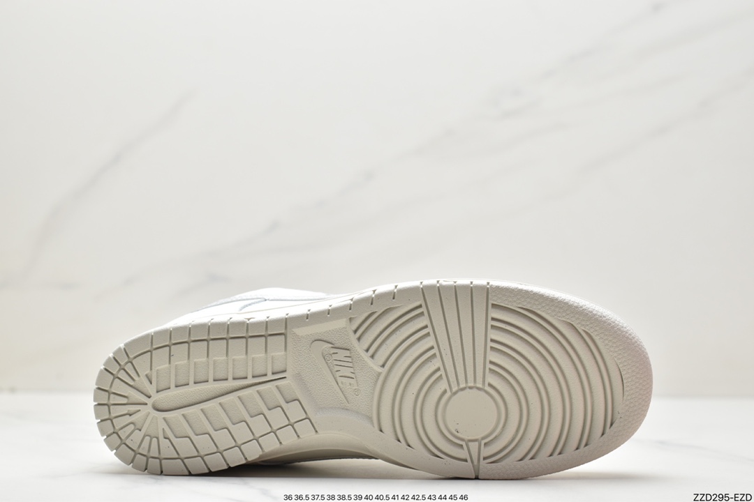 250 Nike SB Dunk Low “米白银” DX5930-100