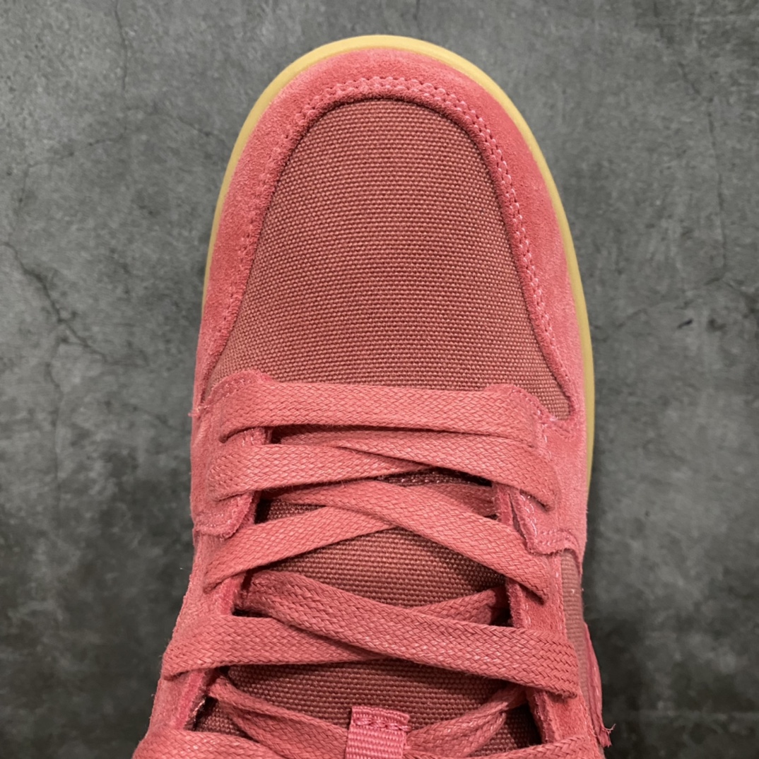 图片[5]-NK SB Dunk Low \”Red Gum\”石榴红生胶 S2纯原生产线出品n独家原版原盒开模打造n原厂织唛标 一致匹配原版n原楦原纸板开发 匹配原版98%以上n后跟垫棉独家呈现 后跟反口里弧度正确n全新后跟电绣 电绣针数与正品一致n原厂皮料 质感无敌货号：DV5429-600 Size：36 36.5 37.5 38 38.5 39 40 40.5 41 42 42.5 43 44 44.5 45 46-莆田鞋批发中心