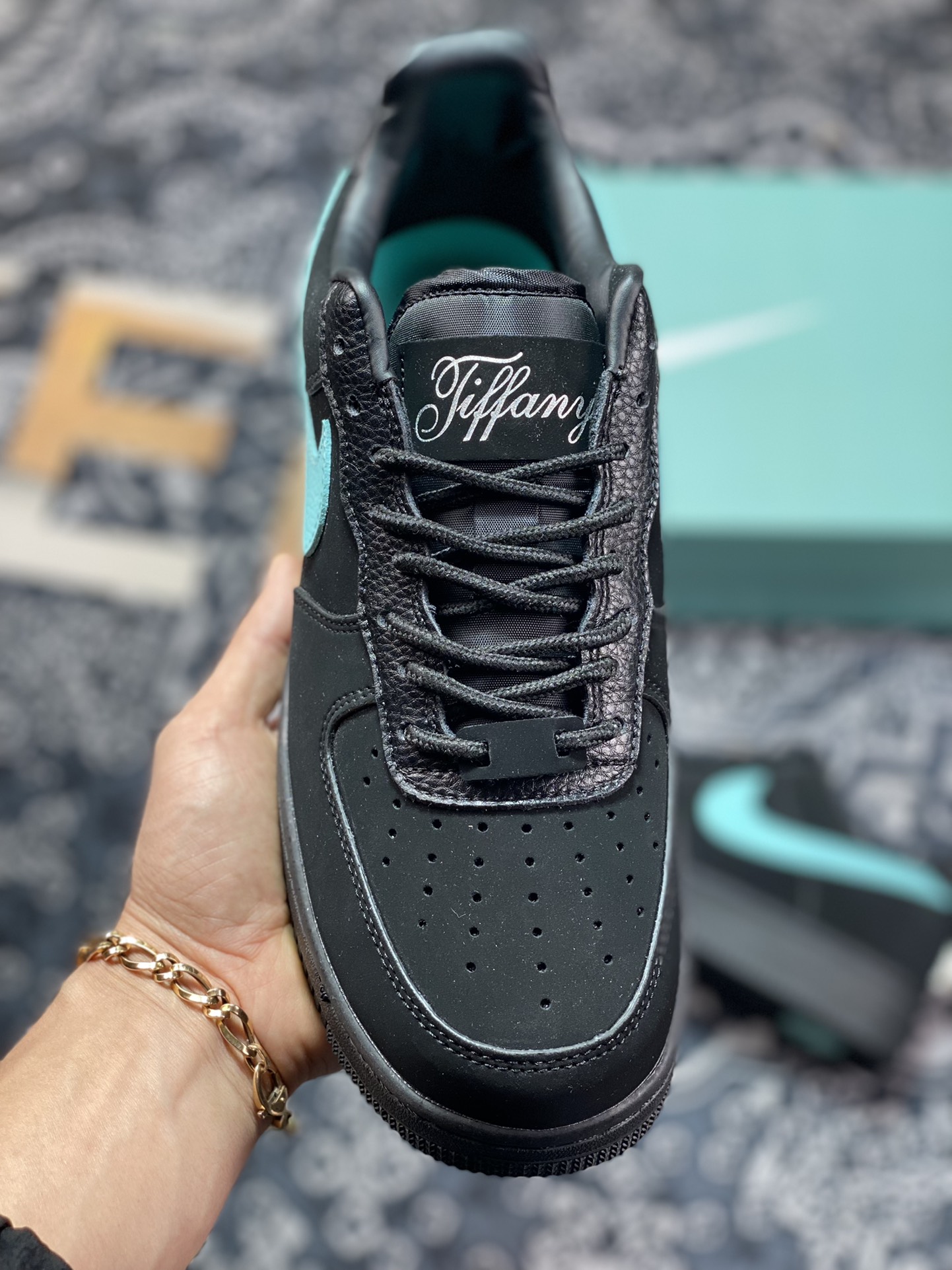 180 Tiffany & CO. x Air Force 1 Low ”1837”蒂芙尼联名黑蓝钩 DZ1382-001