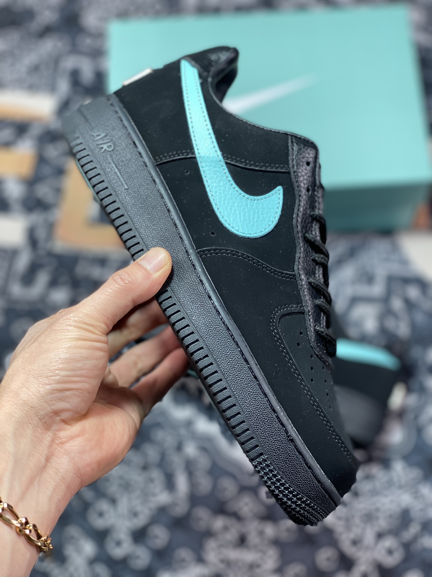 180 Tiffany & CO. x Air Force 1 Low ”1837”蒂芙尼联名黑蓝钩 DZ1382-001