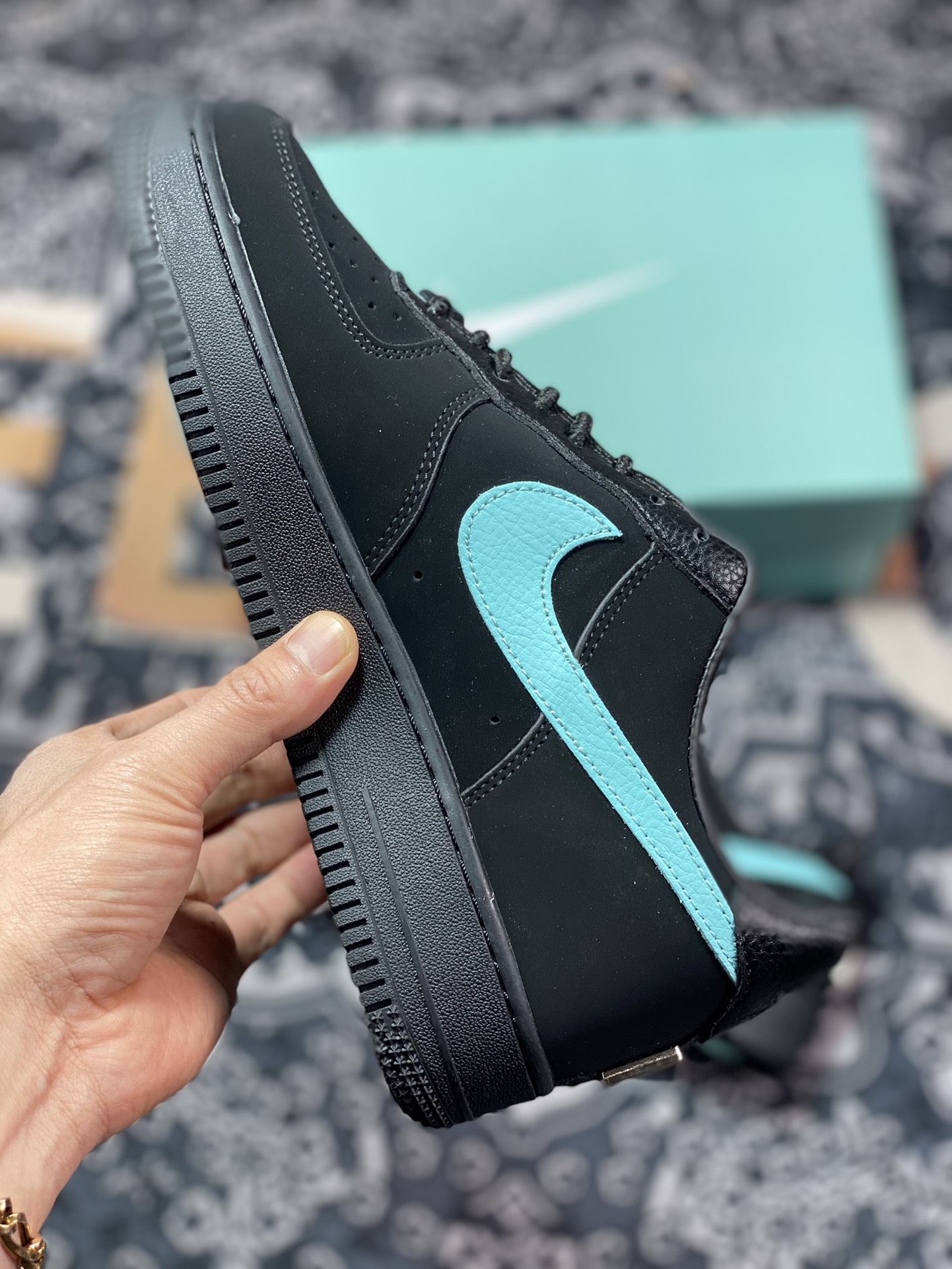 180 Tiffany & CO. x Air Force 1 Low ”1837”蒂芙尼联名黑蓝钩 DZ1382-001