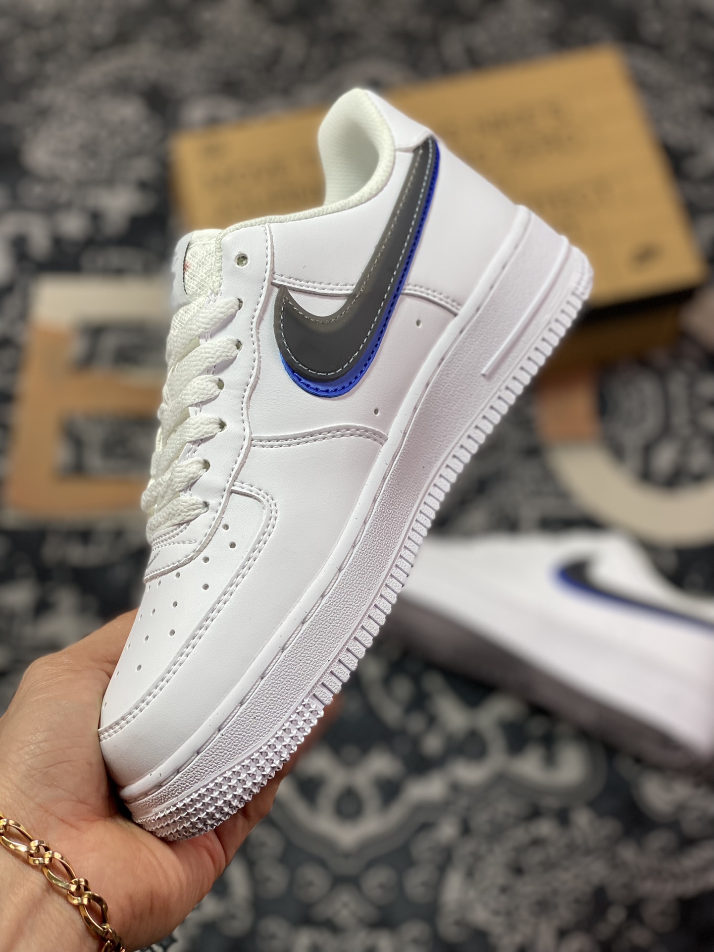 200  Nike Air Force 1 Low Impact Next Nature”Double Swoosh White Black Blue”空军一号“皮革白深灰皇家蓝双钩”FD0688-100