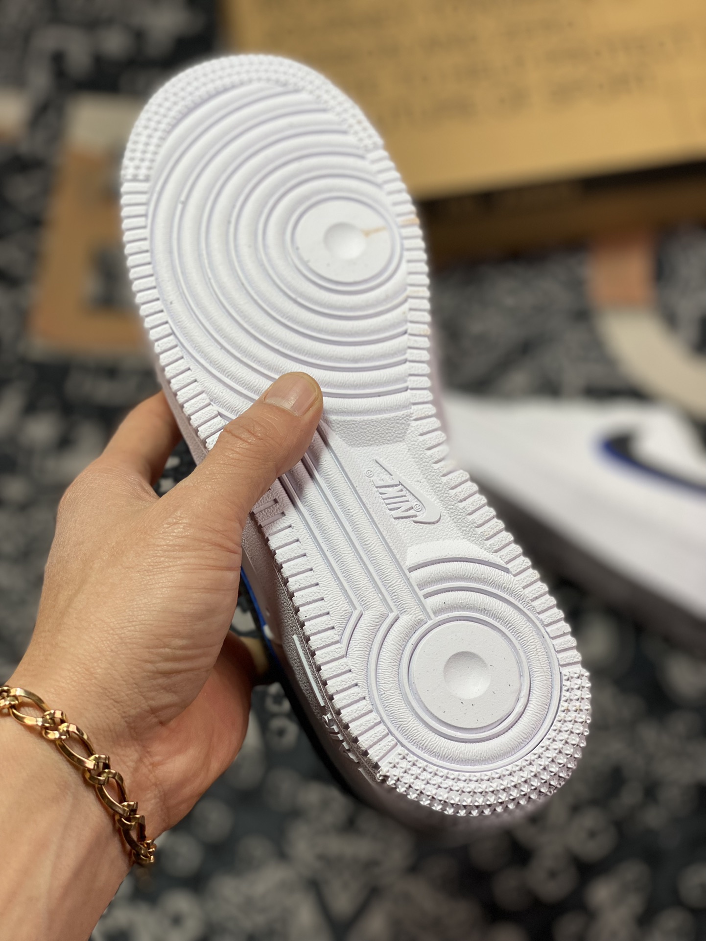 200  Nike Air Force 1 Low Impact Next Nature”Double Swoosh White Black Blue”空军一号“皮革白深灰皇家蓝双钩”FD0688-100