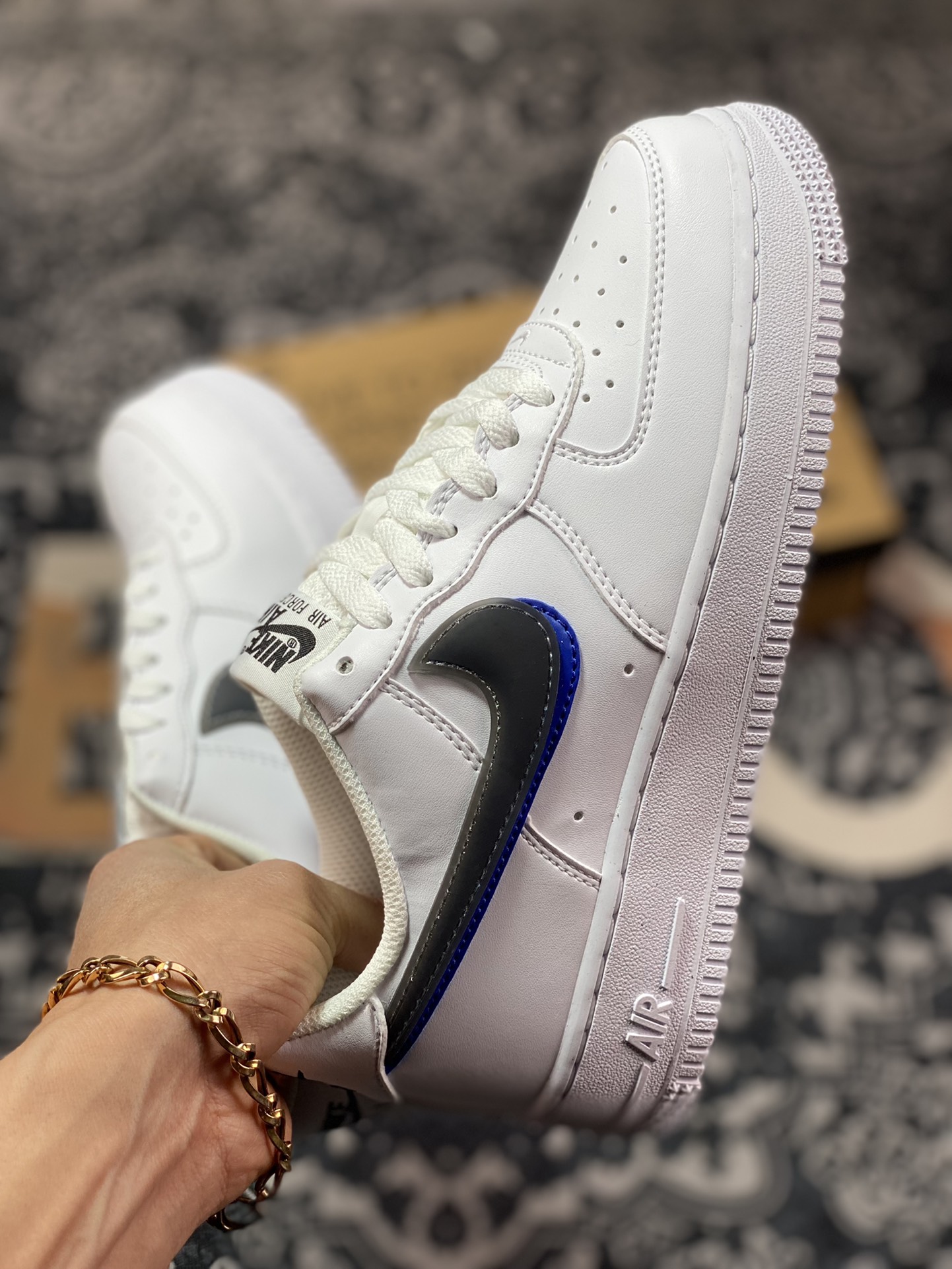 200  Nike Air Force 1 Low Impact Next Nature”Double Swoosh White Black Blue”空军一号“皮革白深灰皇家蓝双钩”FD0688-100