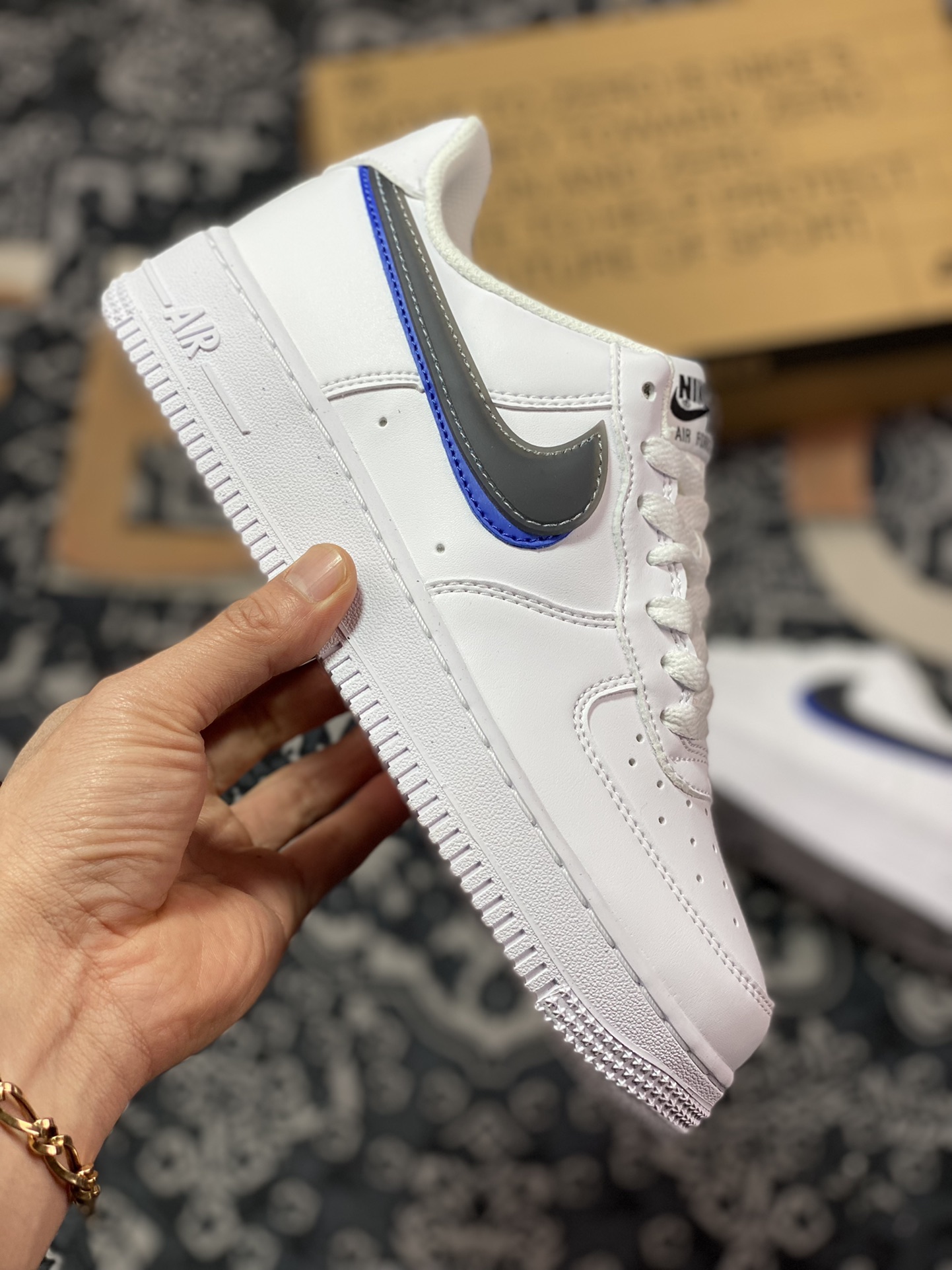 200  Nike Air Force 1 Low Impact Next Nature”Double Swoosh White Black Blue”空军一号“皮革白深灰皇家蓝双钩”FD0688-100