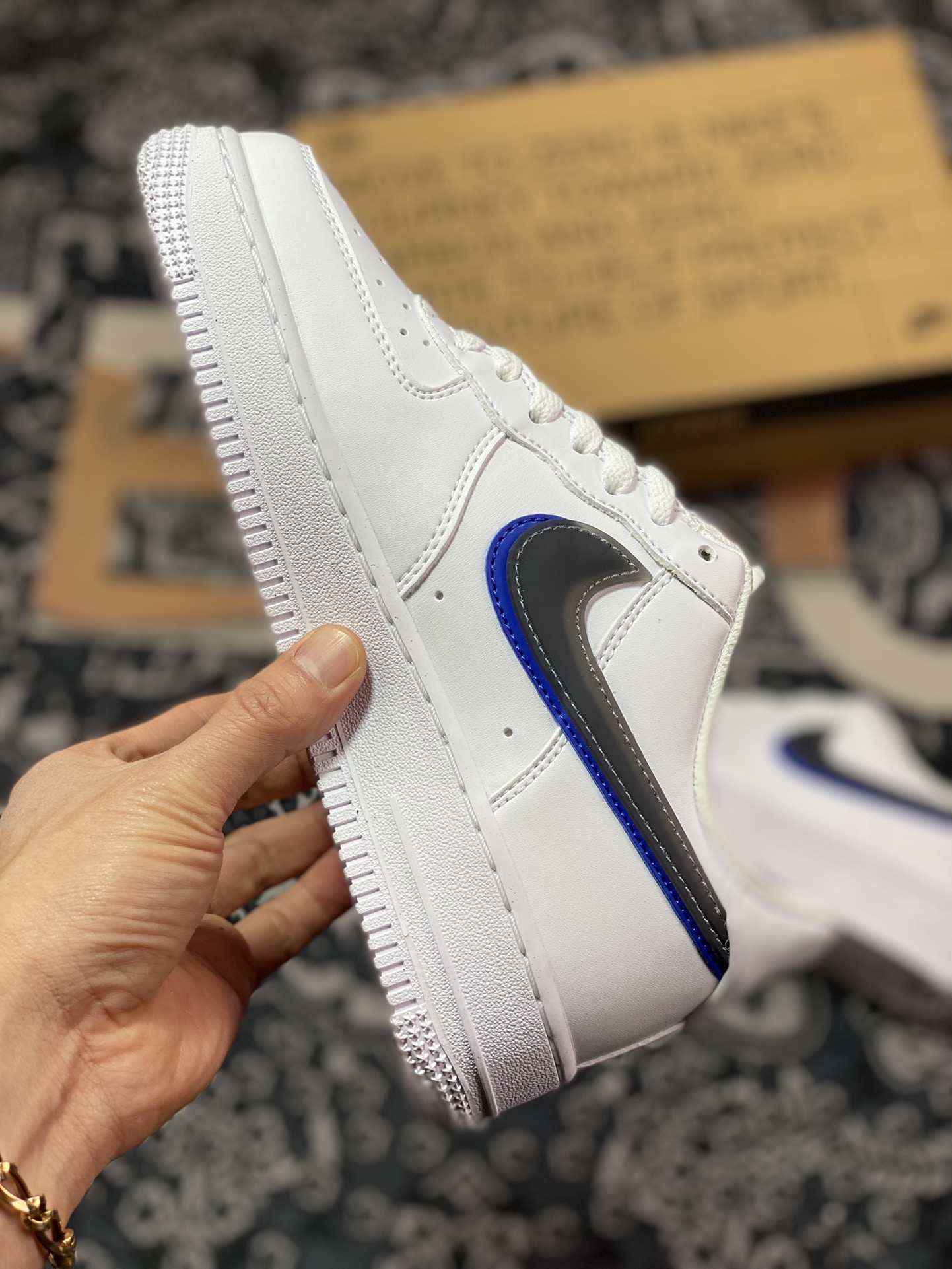 200  Nike Air Force 1 Low Impact Next Nature”Double Swoosh White Black Blue”空军一号“皮革白深灰皇家蓝双钩”FD0688-100