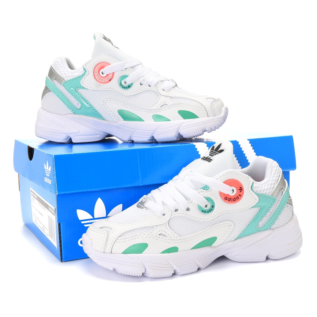 图片[9]-福利特Adidas 三叶草2023儿童运动鞋经典实拍👏三叶草经典儿童跑鞋 尺码：26-37-选品中心