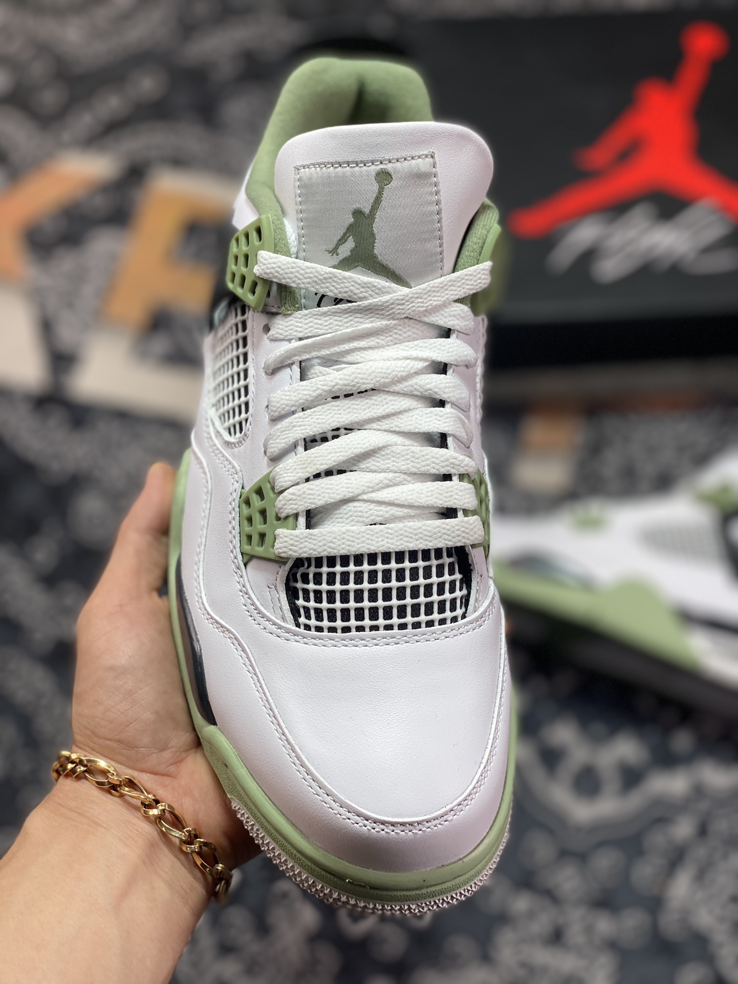 Nike Wmns Air Jordan 4 Retro ”Oil Green/Seafoam” Michael Jordan AJ4 generation mid-top AQ9129-103