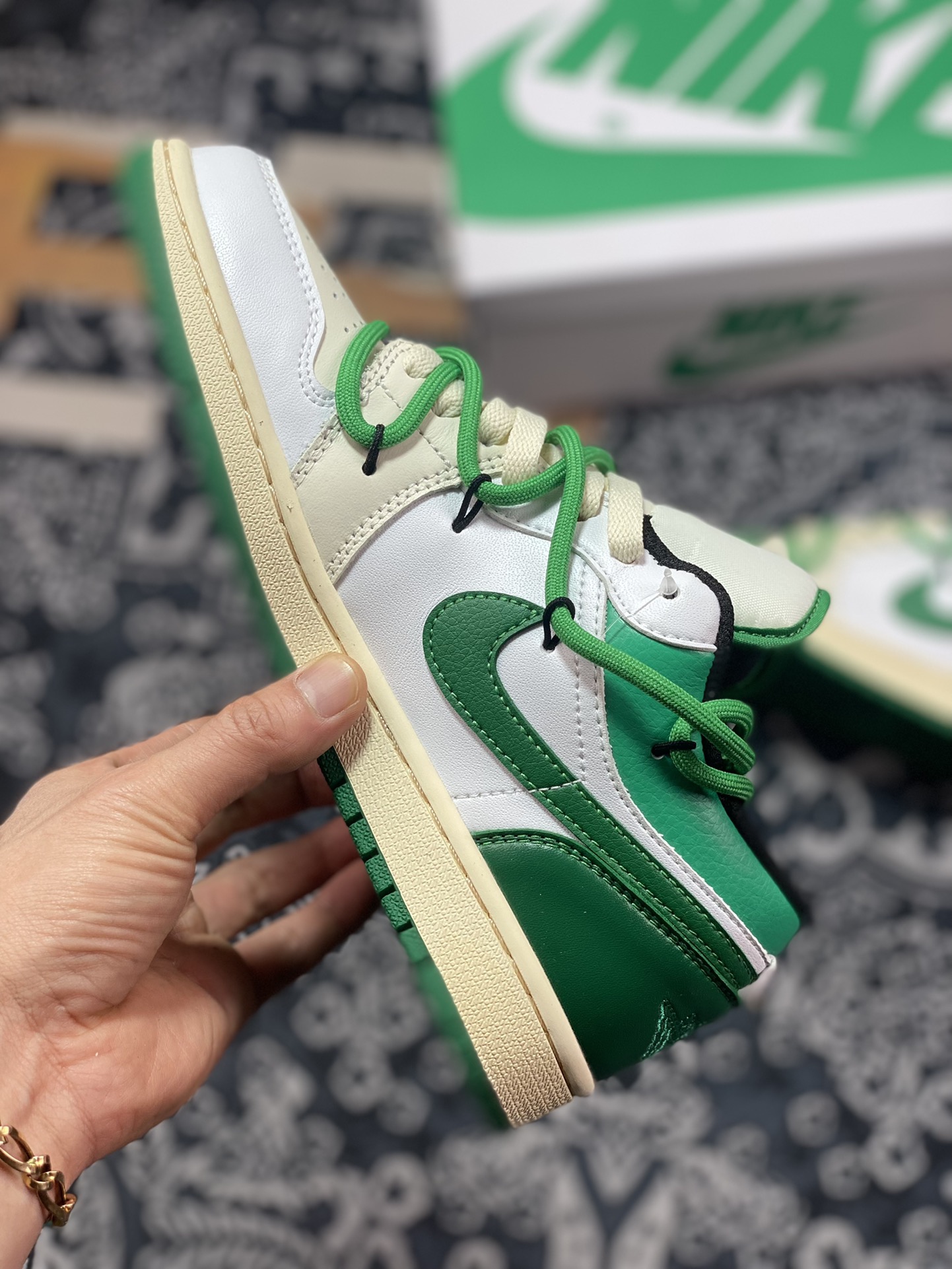 260  Air Jordan 1 Low”Black/Mystic Green”AJ1乔丹一代低帮“氧化黑绿脚趾绑绳”553560-129