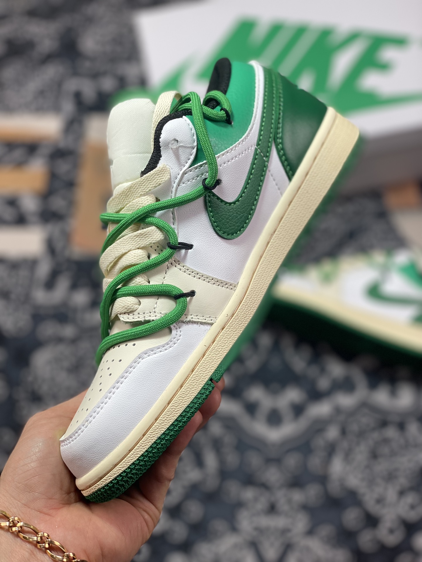 260  Air Jordan 1 Low”Black/Mystic Green”AJ1乔丹一代低帮“氧化黑绿脚趾绑绳”553560-129