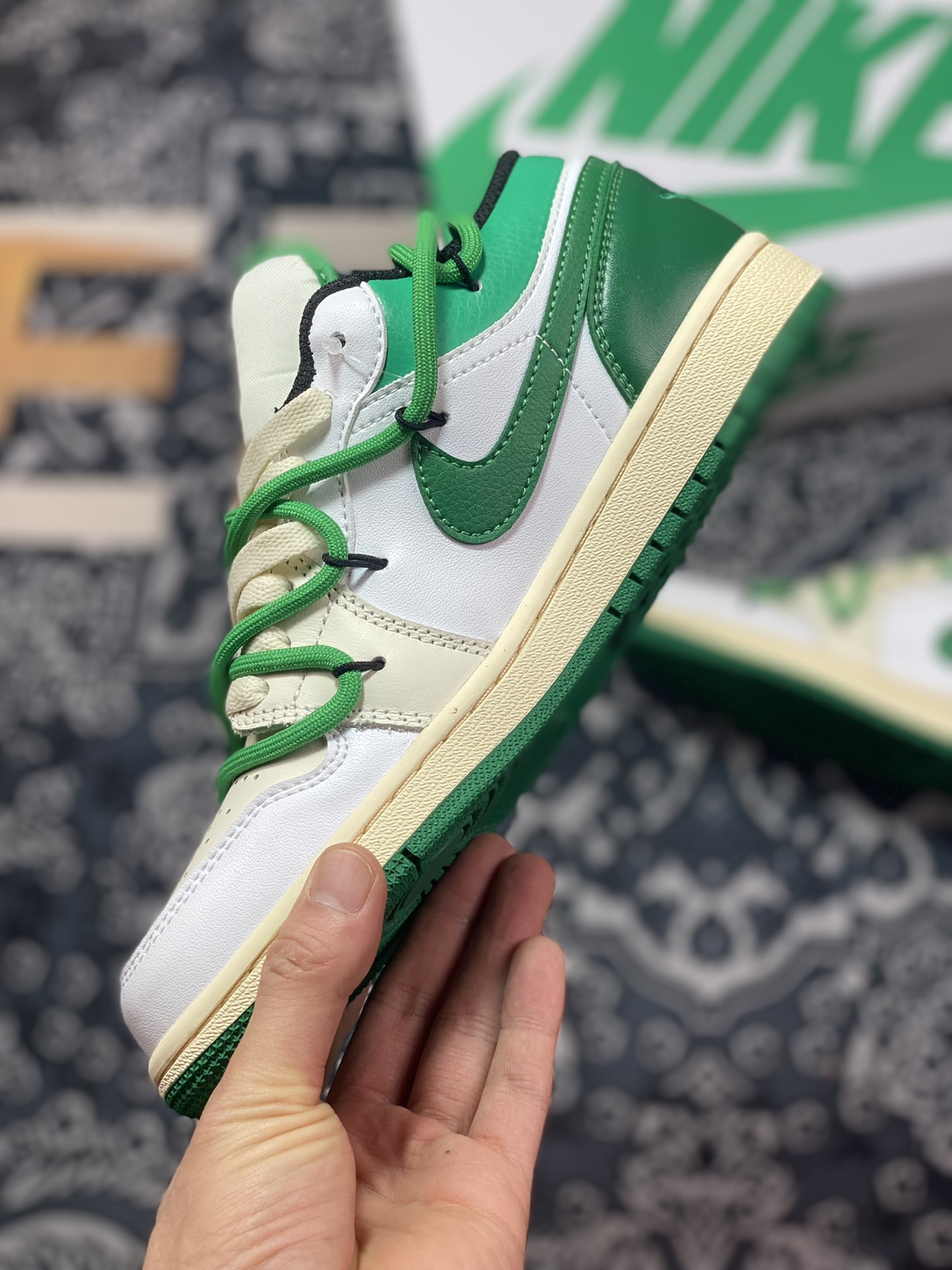 260  Air Jordan 1 Low”Black/Mystic Green”AJ1乔丹一代低帮“氧化黑绿脚趾绑绳”553560-129
