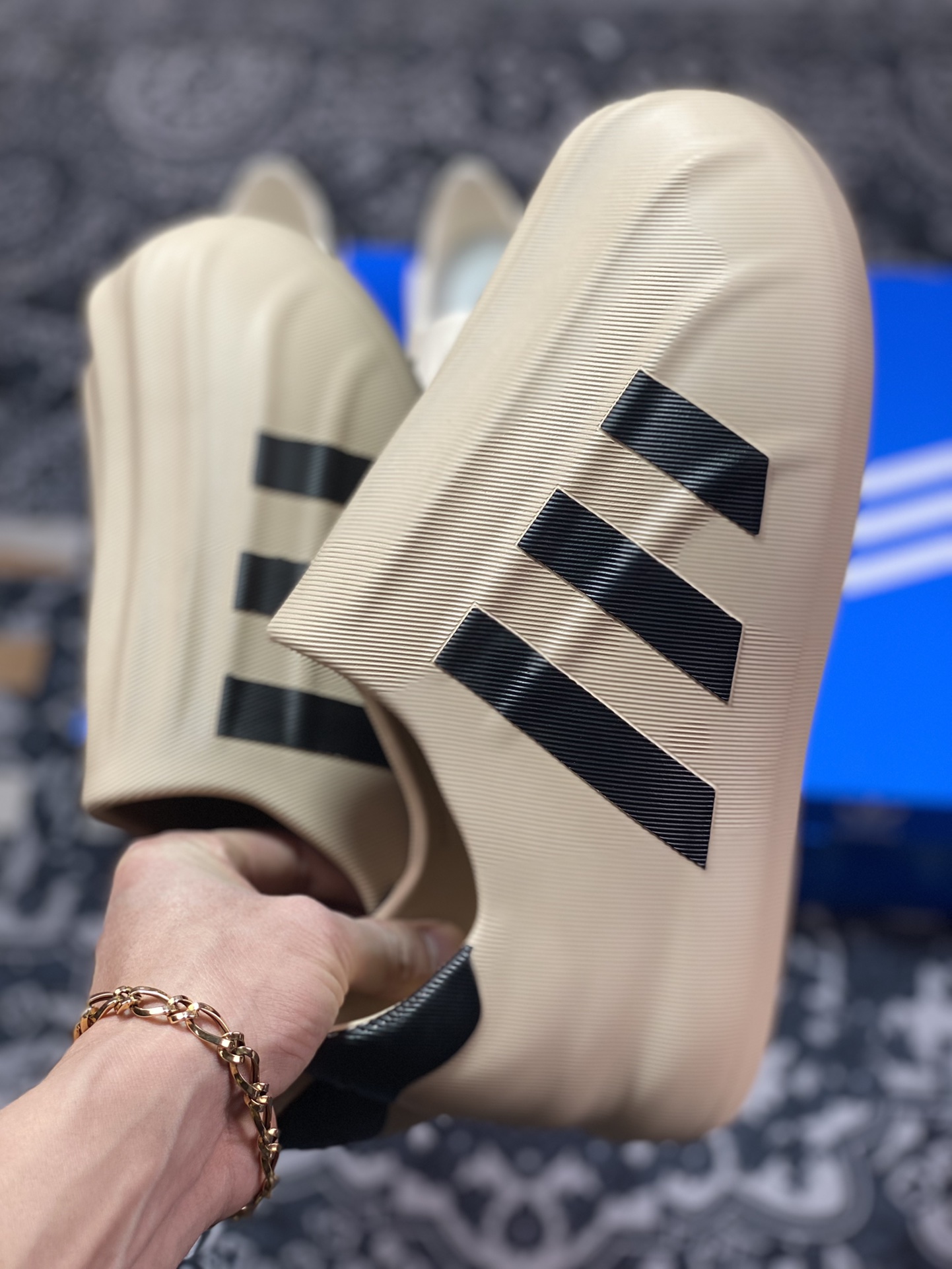 Adidas adiFOM Superstar ”Desert Sand/Black” Shell Front Page ”Earth Color Quicksand Yellow Black” HQ8755