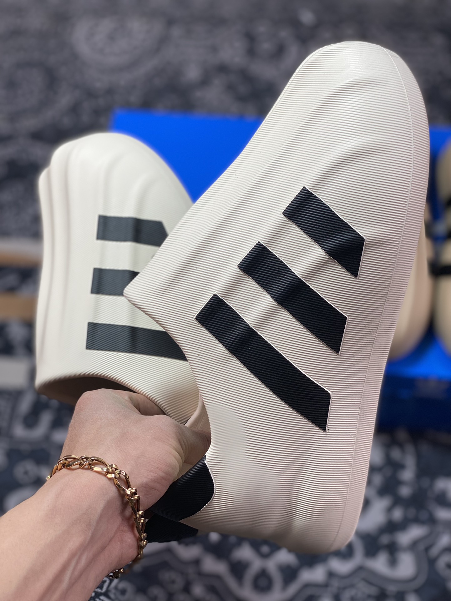 Adidas adiFOM Superstar ”Bone/Black” Shell Front Page ”Bone White Black” HQ8754