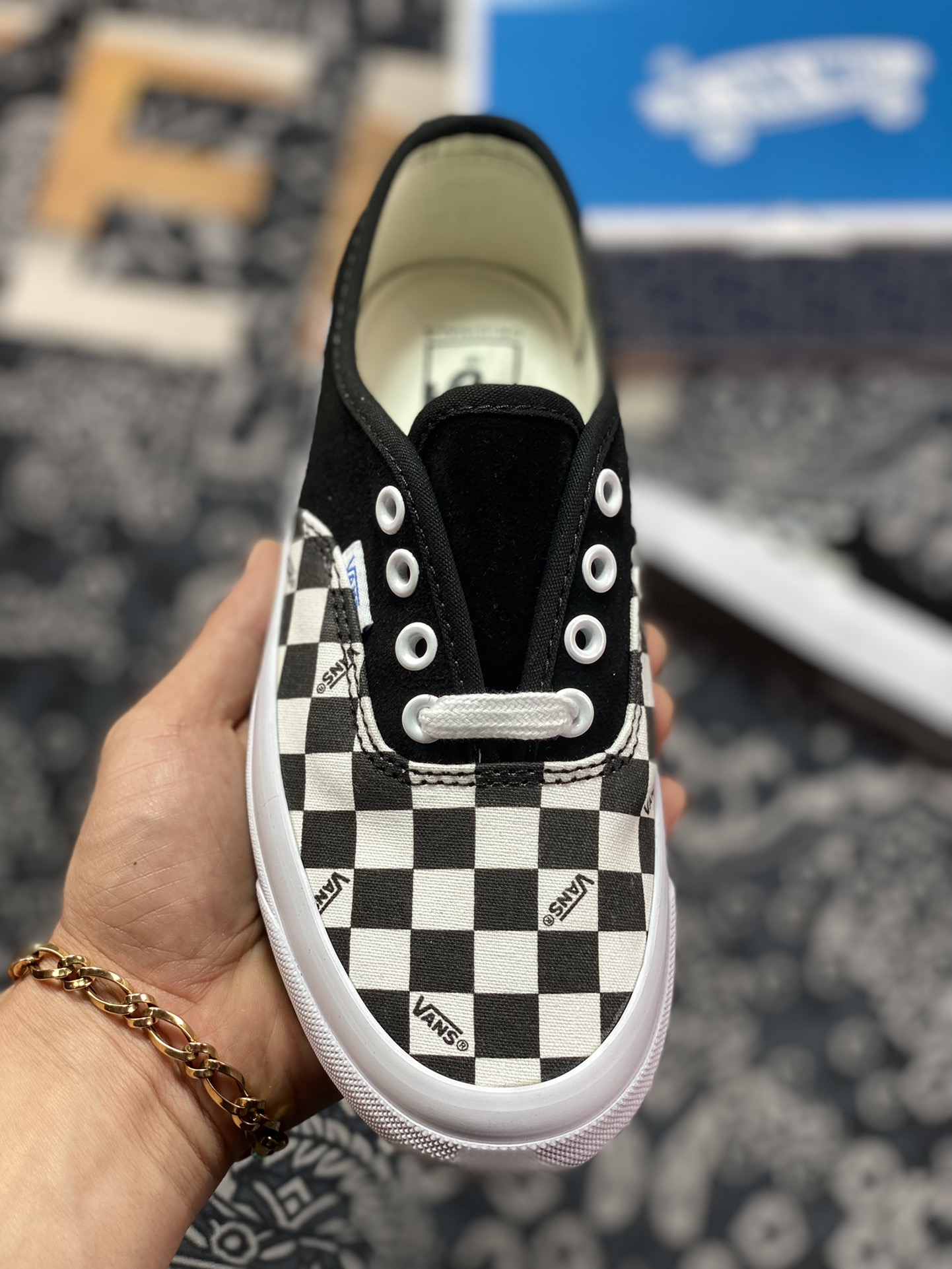 140   Vans Vault OG Authentic LX 黑白棋盘格拼色 VN0A45JJVQA