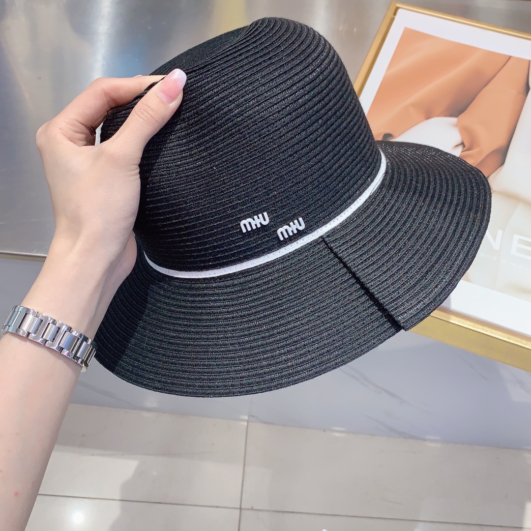[Miu Miu Hats]easy to carry good texture