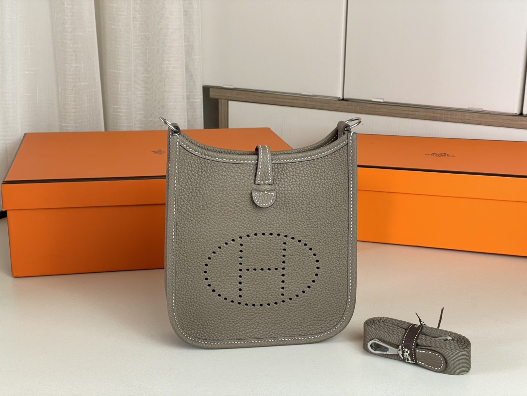 Hermes Evelyne Crossbody & Shoulder Bags Elephant Grey Silver Hardware Casual