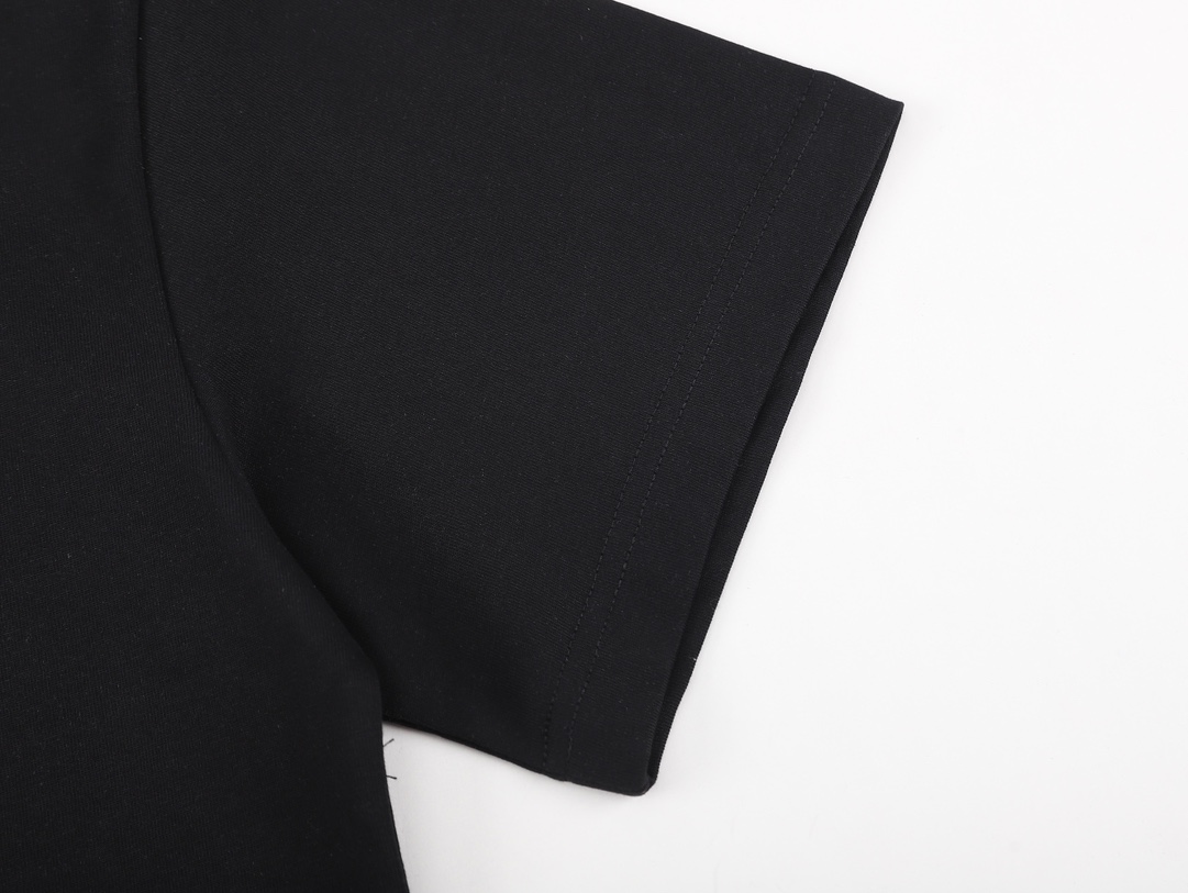 170 Balenciaga/ 巴黎 23SS极简字母logo 印花短袖