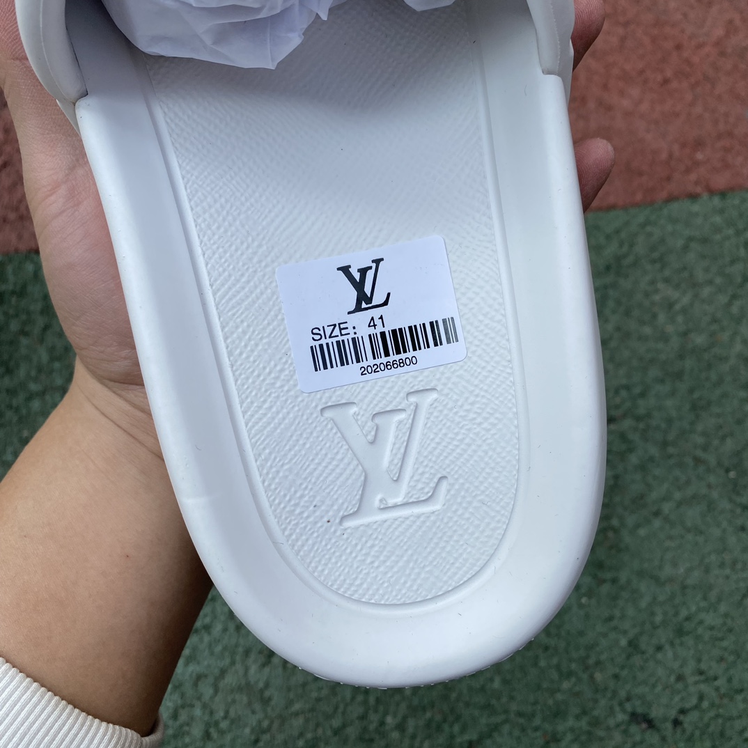 LV拖鞋白色尺码39-45LOUIS