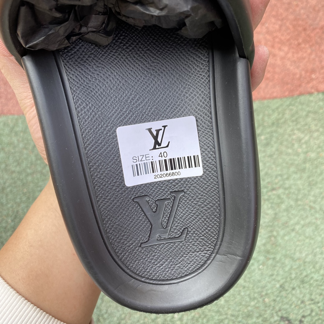 LV拖鞋黑色尺码39-45LOUIS