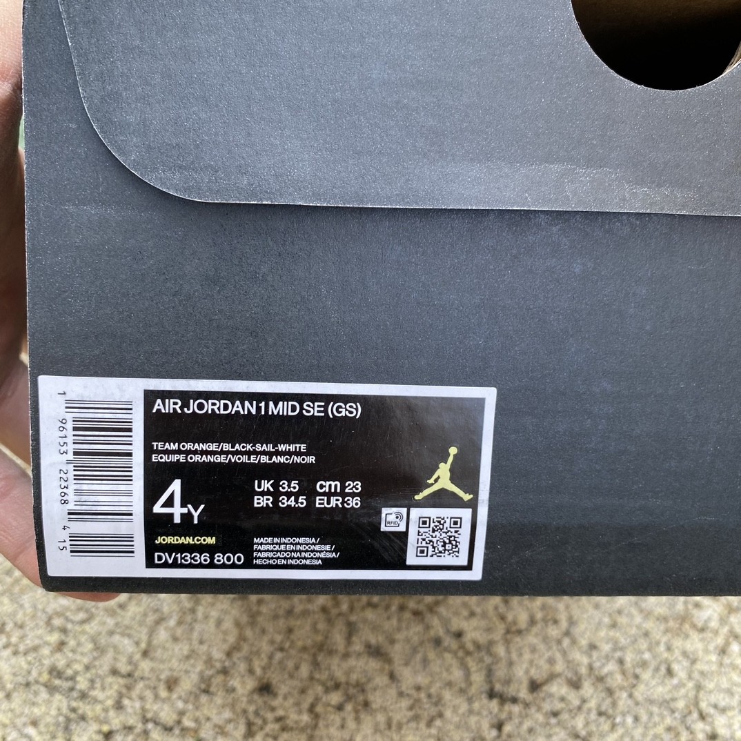 aj1mid白粉橙麂皮尺码35.5-