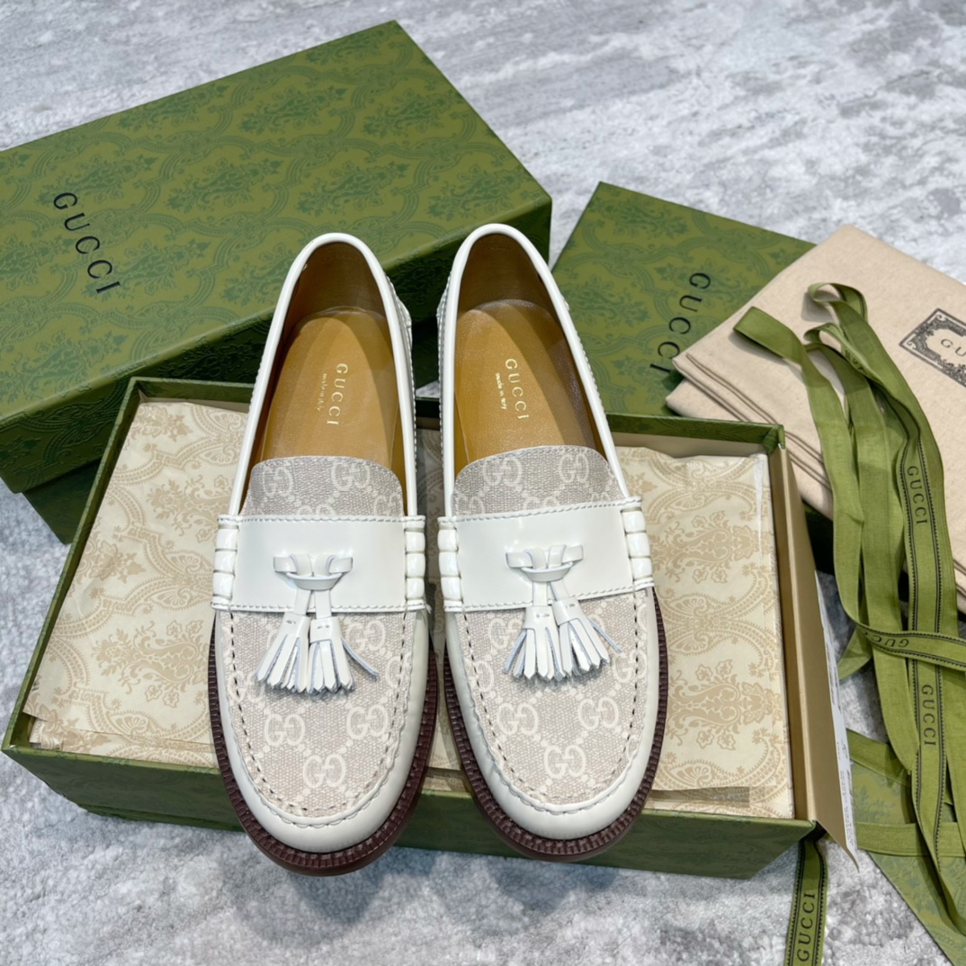 GUCCI 乐福鞋 流苏 牛皮 GG帆布