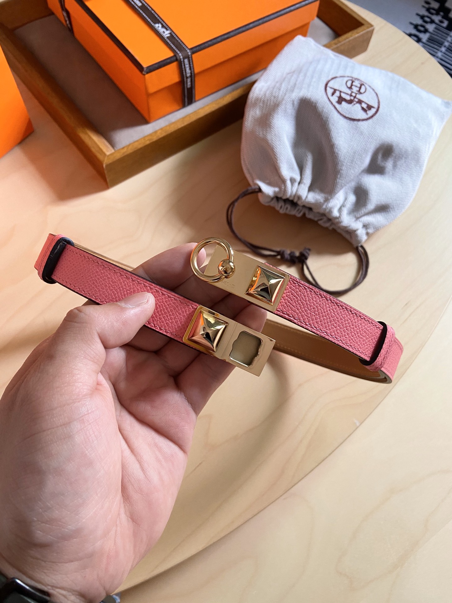 Hermès 凯利女款皮带，EPSOM进口小牛皮，新款菱形金字塔扣，长度可调节，一带通用码 夏日精品 宽度 1.8cm