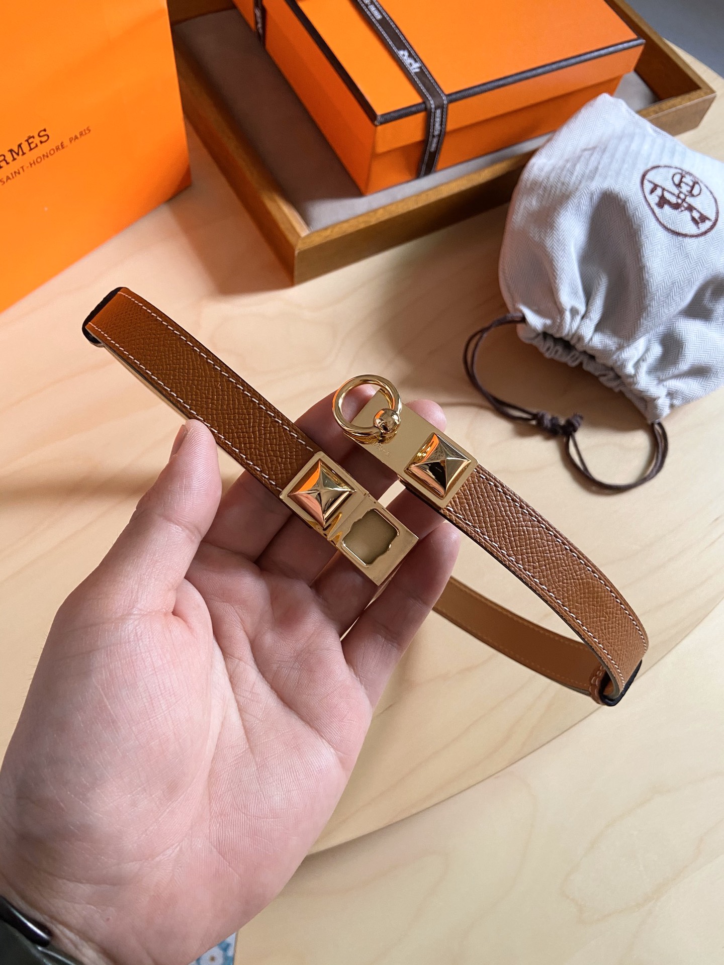 Hermès 凯利女款皮带，EPSOM进口小牛皮，新款菱形金字塔扣，长度可调节，一带通用码 夏日精品 宽度 1.8cm