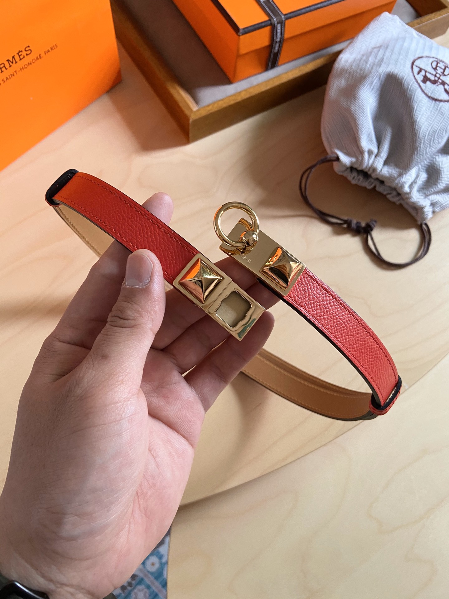 Hermès 凯利女款皮带，EPSOM进口小牛皮，新款菱形金字塔扣，长度可调节，一带通用码 夏日精品 宽度 1.8cm