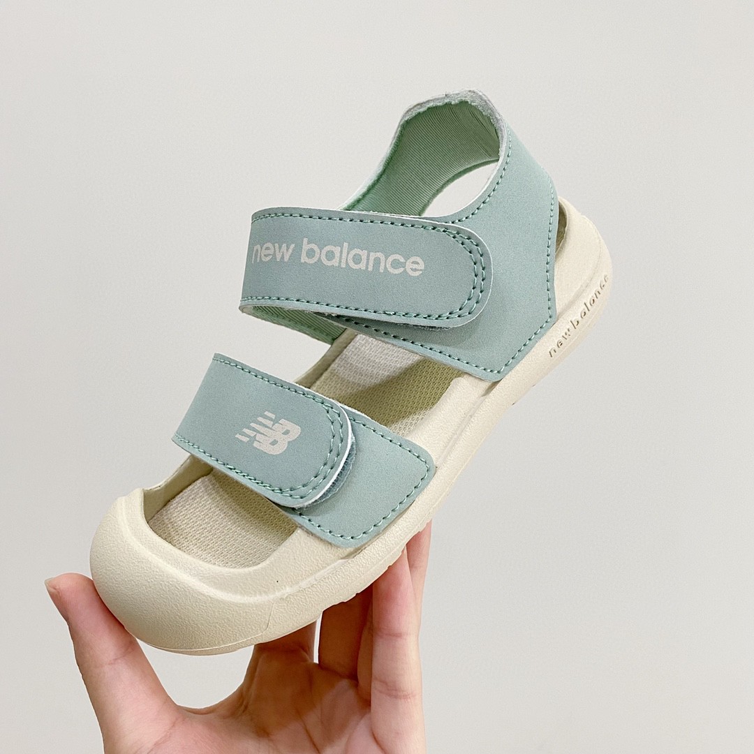 图片[5]-专G版ＮＢ护脚沙滩凉鞋‼️ 前面两个魔术贴粘贴的，都可以打开的还加松紧带！NB家的凉鞋做出来除了百搭就是舒服！🔥🔥 拥有一些特别的凉鞋真的是太重要了🌝🙈上脚非常舒服，NB家的运动款凉鞋想要的宝宝必入呀❤-选品中心