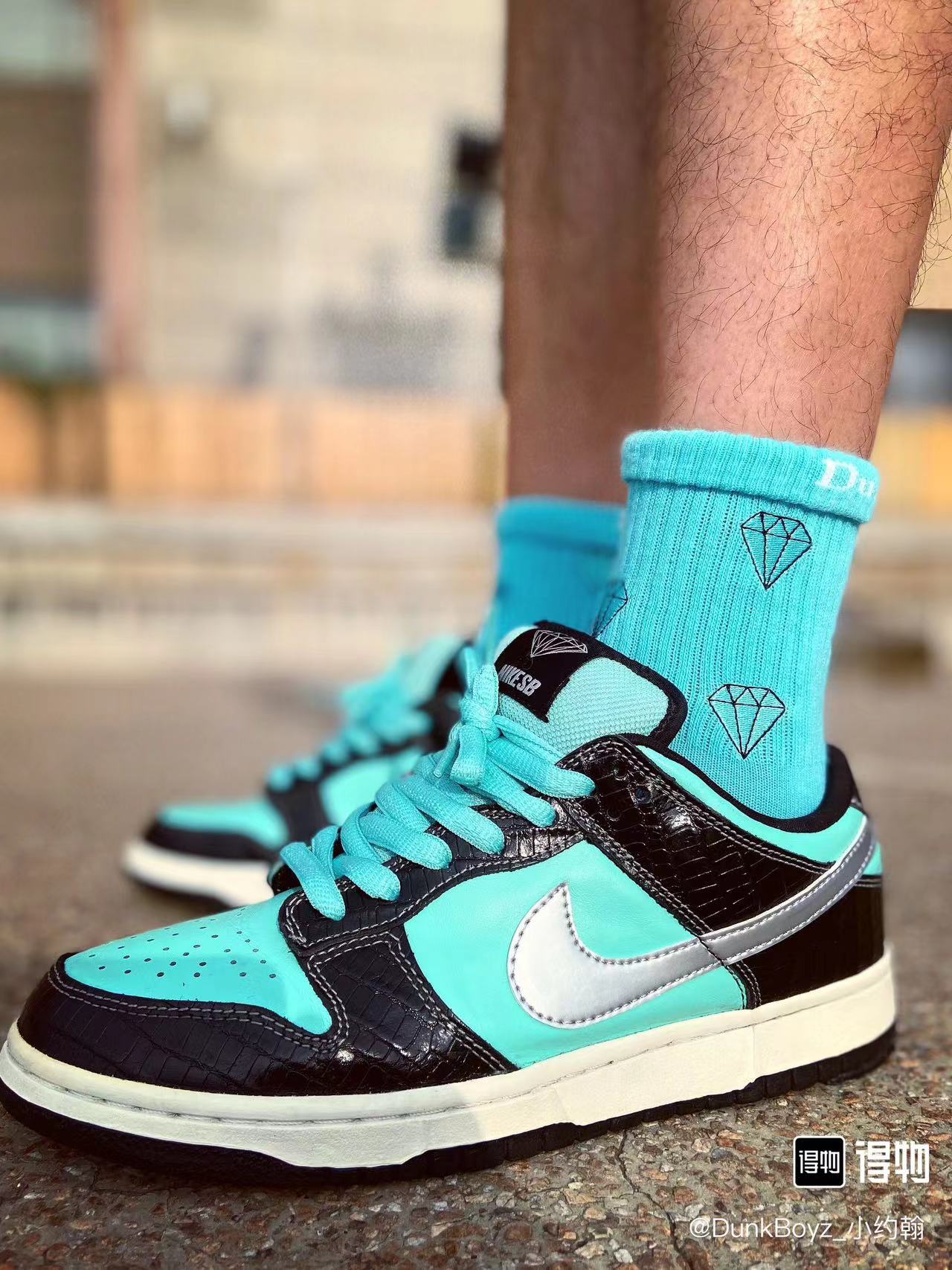 ? Nike Dunk SB Low Diamond Supply Co.Tiffany 钻石低帮 男款黑绿 市场绝无仅有的配色以及品质 之前走国外的绿叉原盒 过验得物