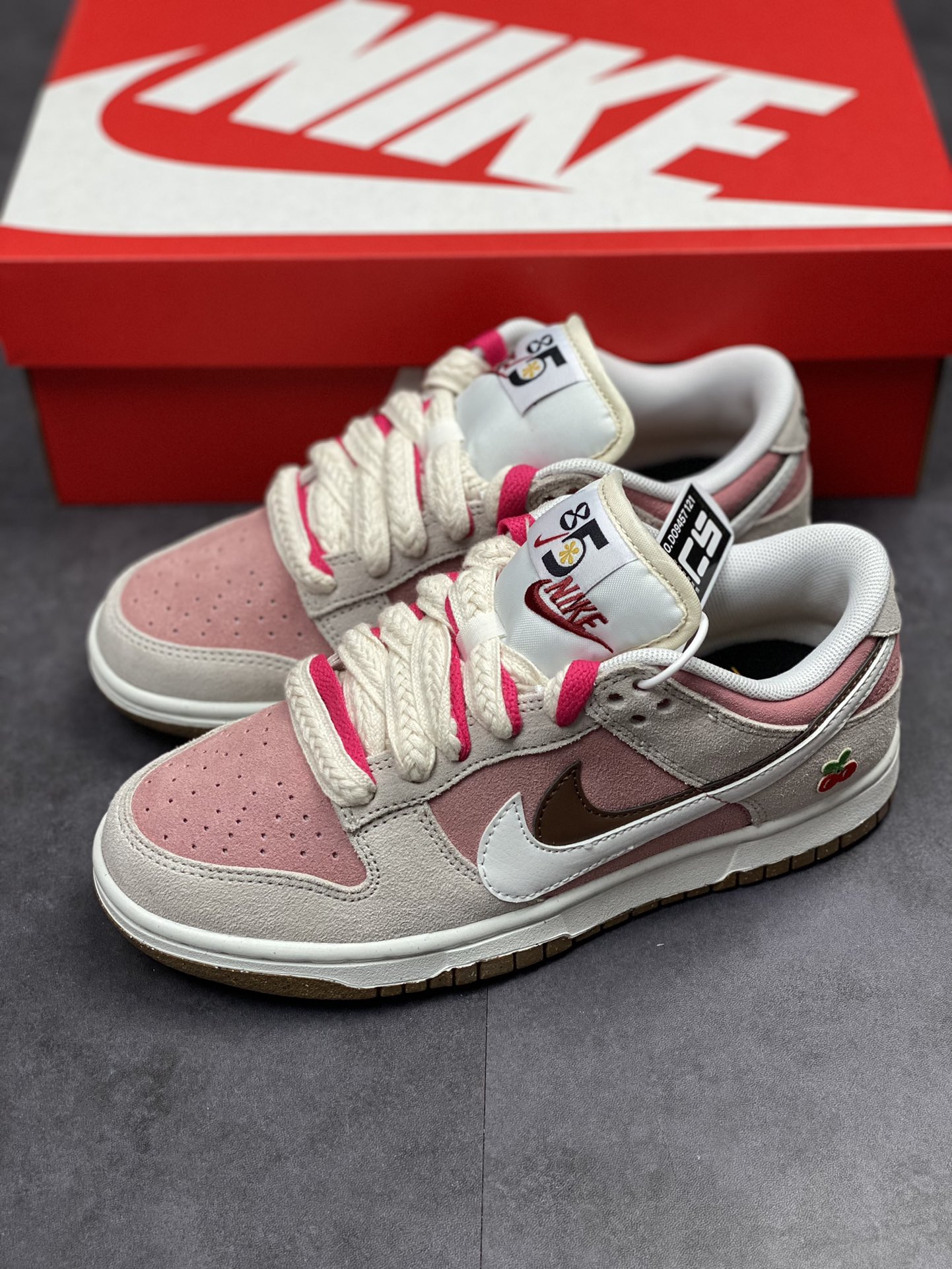 Nike SB Dunk Low 豆沙 樱桃 DO9457-121