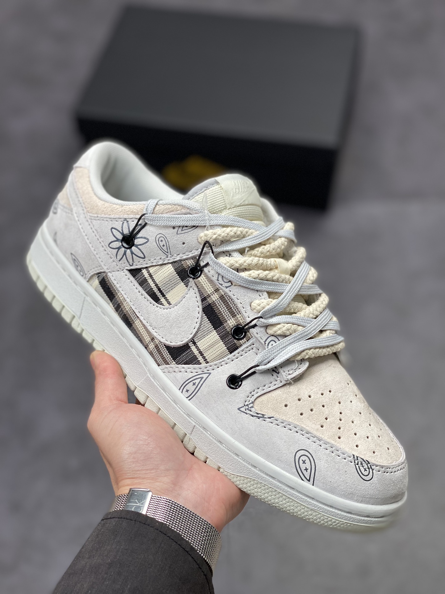 NIKE SB Dunk Low 复古腰果花 DD8338-001