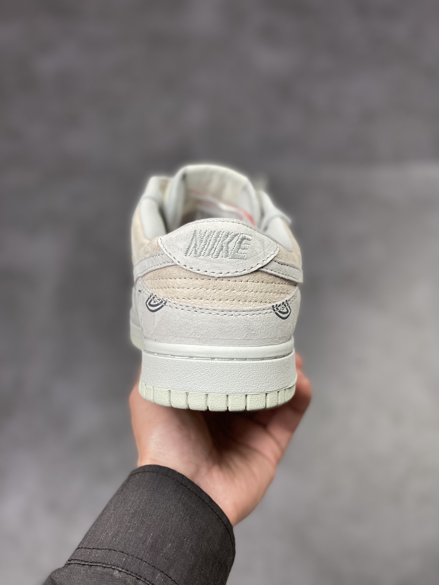 NIKE SB Dunk Low 复古腰果花 DD8338-001