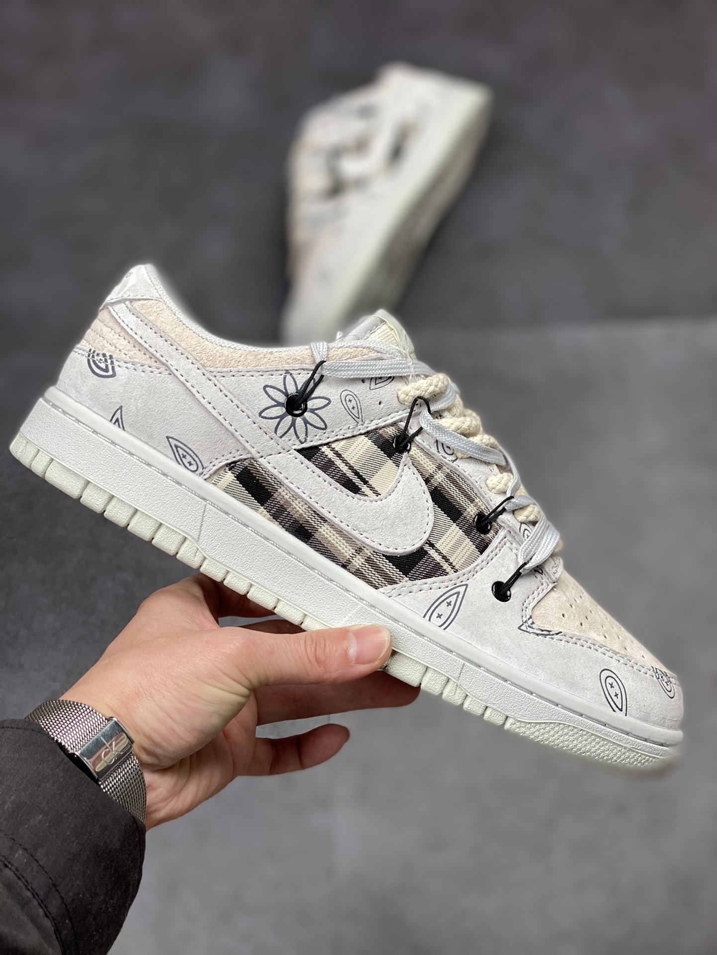 NIKE SB Dunk Low 复古腰果花 DD8338-001