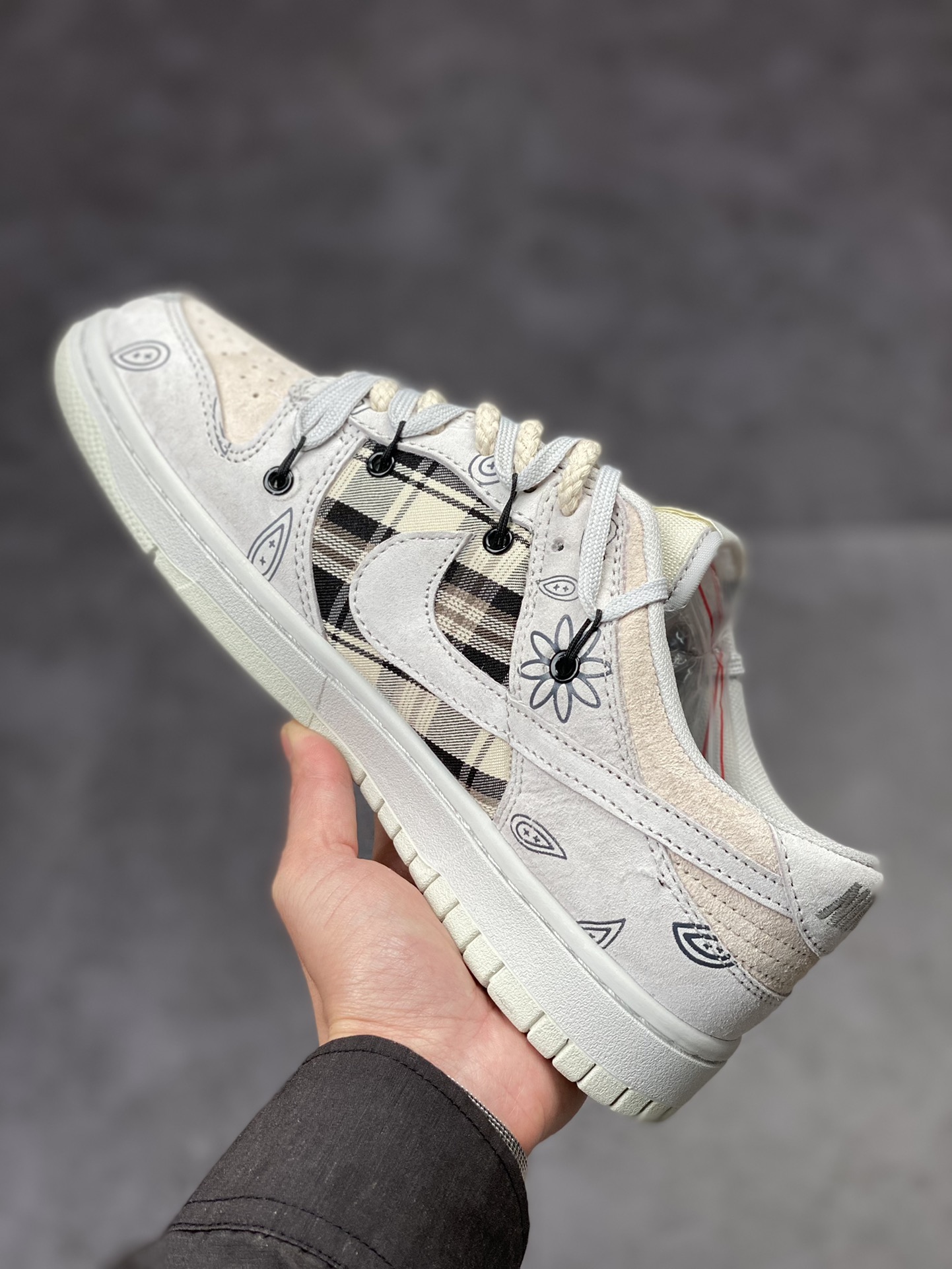 NIKE SB Dunk Low 复古腰果花 DD8338-001