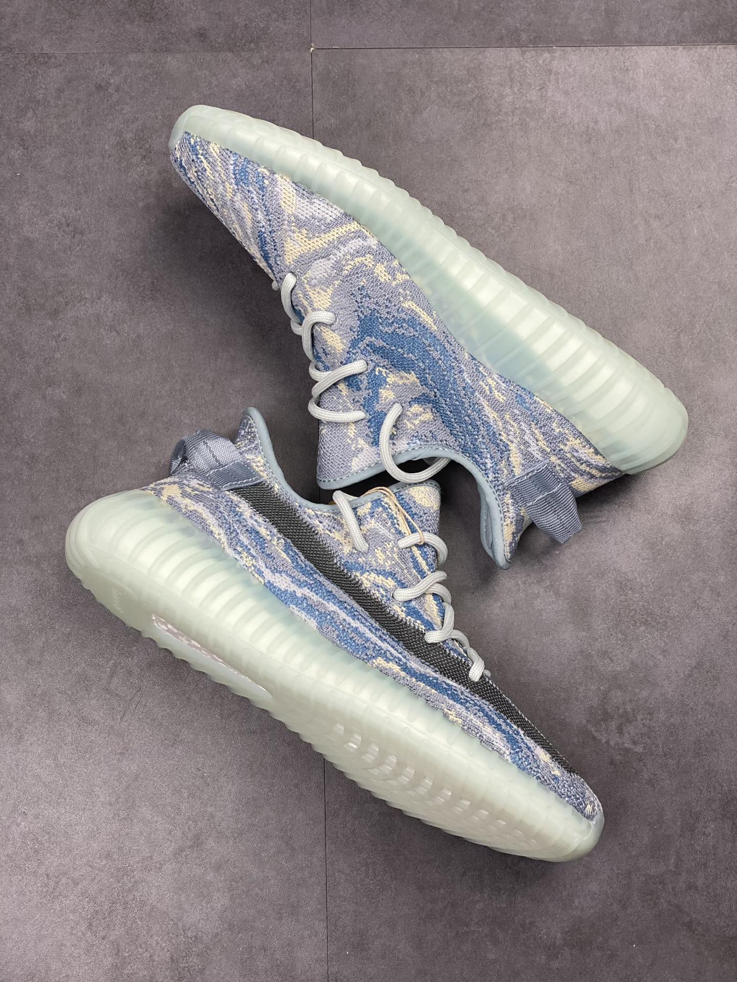 Adidas Yeezy Boost 350 V2 Blue Gray Tyrannosaurus Marble Pattern GW3375