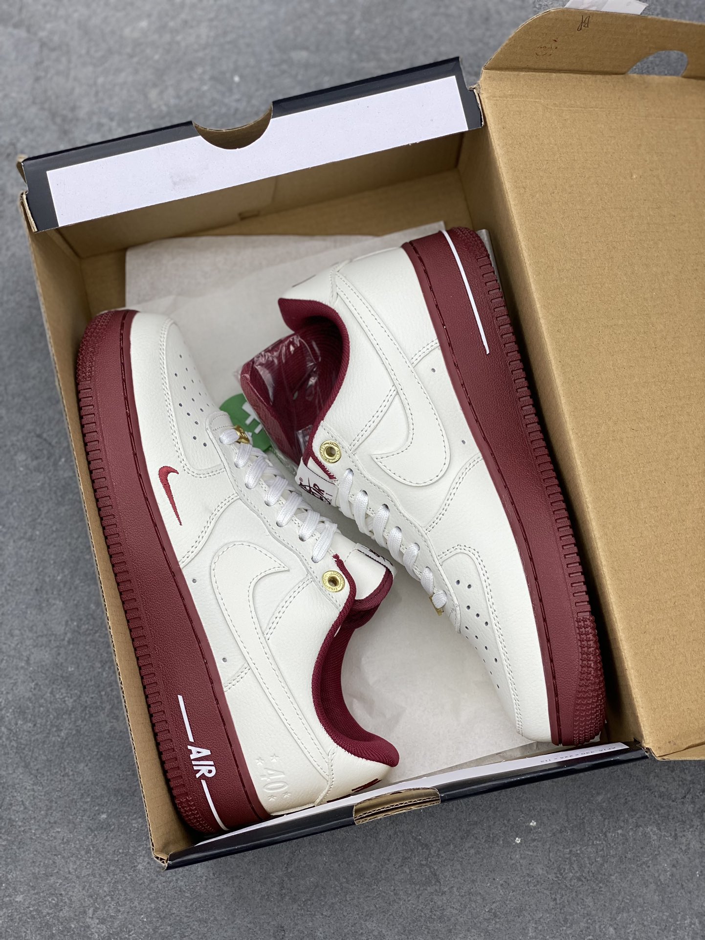 Nike Air Force 1 '07 'Malachite' Low-Top Sneakers - Classic Style, Lasting Comfort 10 i1679337291 5949 8