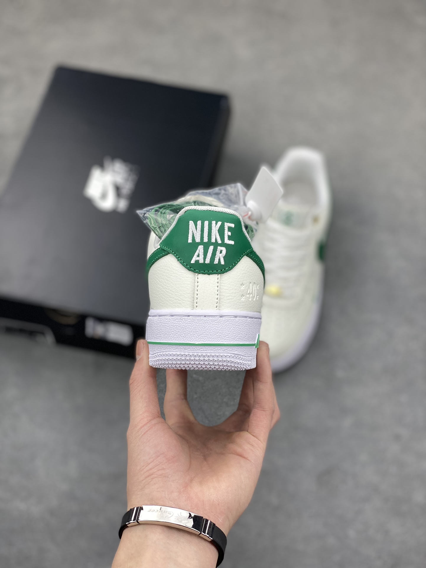 Nike Air Force 1 '07 Malachite: Classic Low-Top Sneakers - Limited Edition 5 i1679337340 5307 3