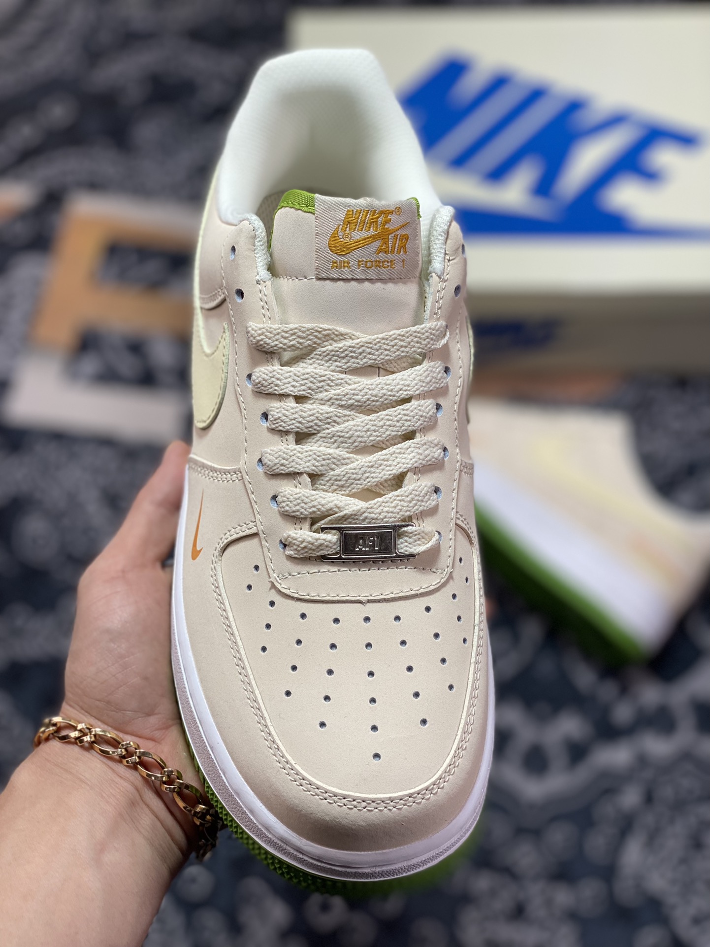 220  BALENCIAGA x Nike Air Force 1’07 Low”Custard/Avocado”315122-008