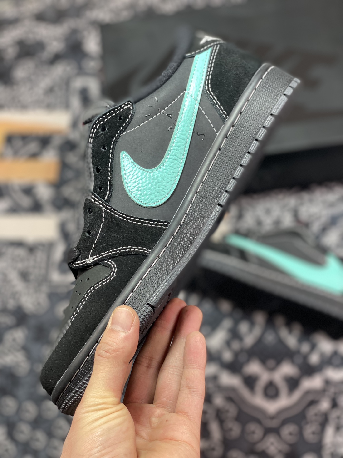 240 Travis Scott x Tiffany & Co. x Nike Air Jordan 1 Low OG SP”Tiffany Blue” DM7866-311