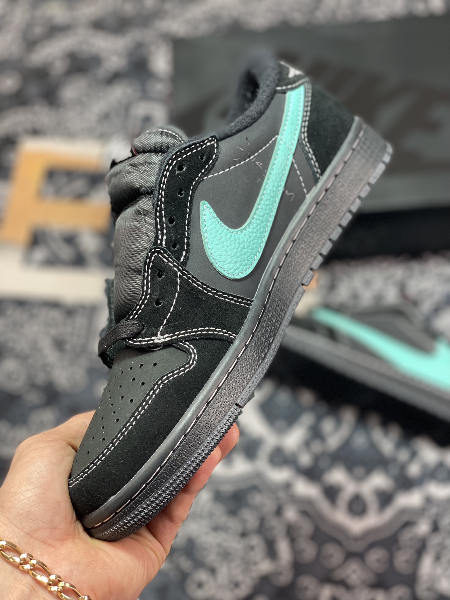 240 Travis Scott x Tiffany & Co. x Nike Air Jordan 1 Low OG SP”Tiffany Blue” DM7866-311