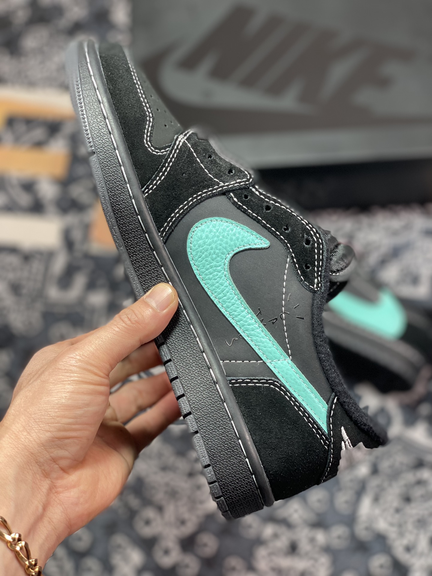 240 Travis Scott x Tiffany & Co. x Nike Air Jordan 1 Low OG SP”Tiffany Blue” DM7866-311