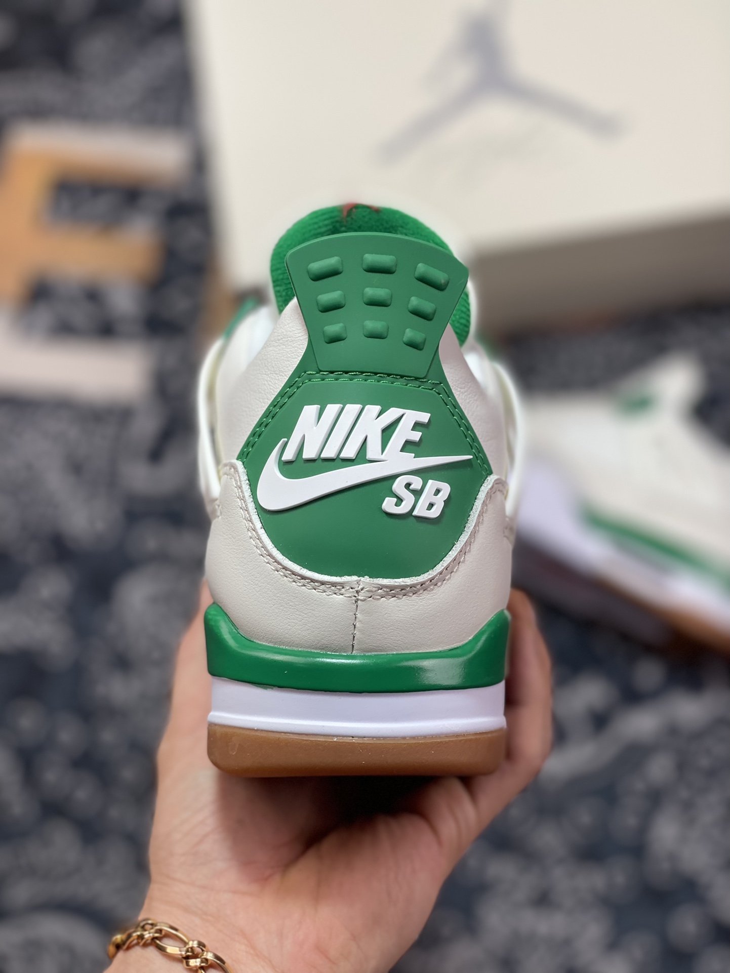 350 Nike SB x Air Jordan 4 Retro SP”Pine Green”迈克尔·乔丹AJ4代中帮“联名白绿松石绿”DR5415-103