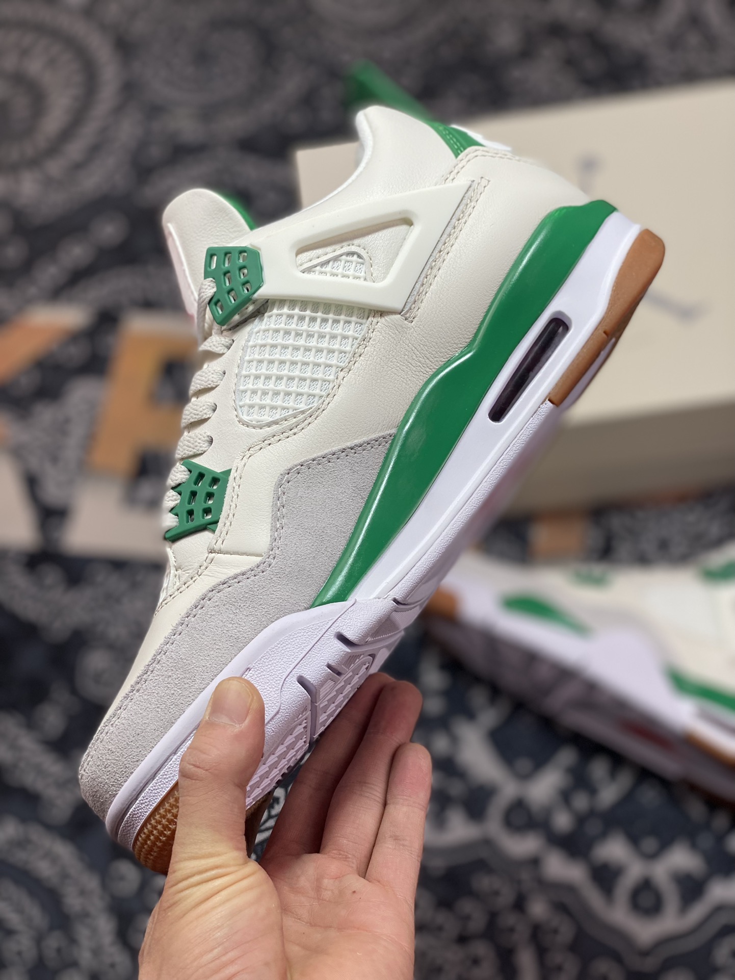 350 Nike SB x Air Jordan 4 Retro SP”Pine Green”迈克尔·乔丹AJ4代中帮“联名白绿松石绿”DR5415-103