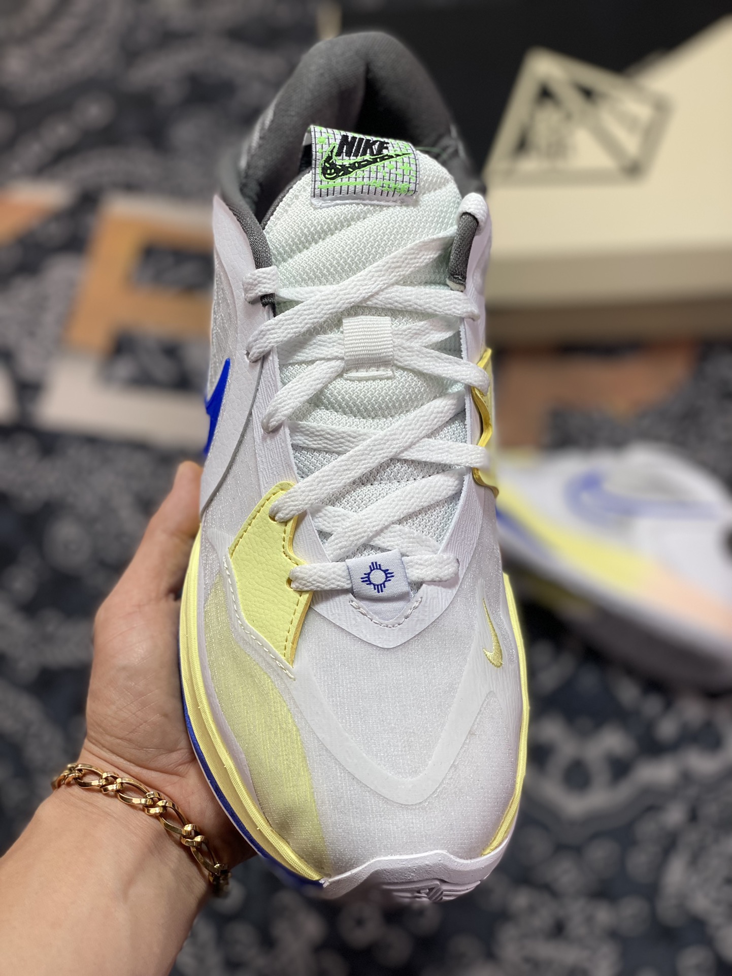 290 Nike Kyrie 5 Low EP”White Game Royal”欧文5代低帮室内休闲运动篮球鞋“白蓝黄”DJ6014-100