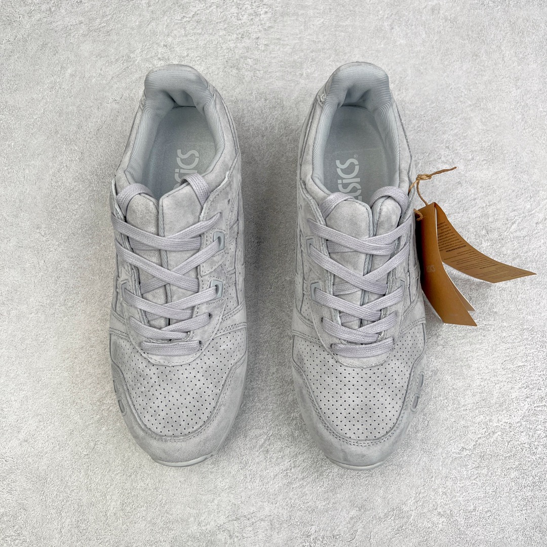 图片[2]-＃纯原福利 Asics Gel-Lyte III 亚瑟士3代系列低帮经典复古休闲运动跑步鞋 伴随着复古跑鞋的再度盛行，让不少运动品牌都将自家经典鞋款重新带回，ASICS 亚瑟士这两年受到众多球鞋爱好者追捧。近期，ASICS 亚瑟士以自己经典的 GEL-LYTE III OG 为蓝本推出了两双全新配色。第一双选择了灰色、藏蓝色和蒂芙尼蓝色拼接呈现，随之妆点一抹粉色，使整双鞋低调又不失细节。材质选择了大面积麂皮与网眼面料打造，保证了质感与透气性兼备。最后以略微泛黄的中底收尾，完善整体设计。另一双以深浅不同的卡其色打造鞋身，缀以淡紫色丰富鞋身细节，想必第一双会更加适合女生上脚。用料与上一双完全相同，提供了优秀的质感。尺码：36 37 37.5 38 39 39.5 40 40.5 41.5 42 42.5 43.5 44 45-选品中心