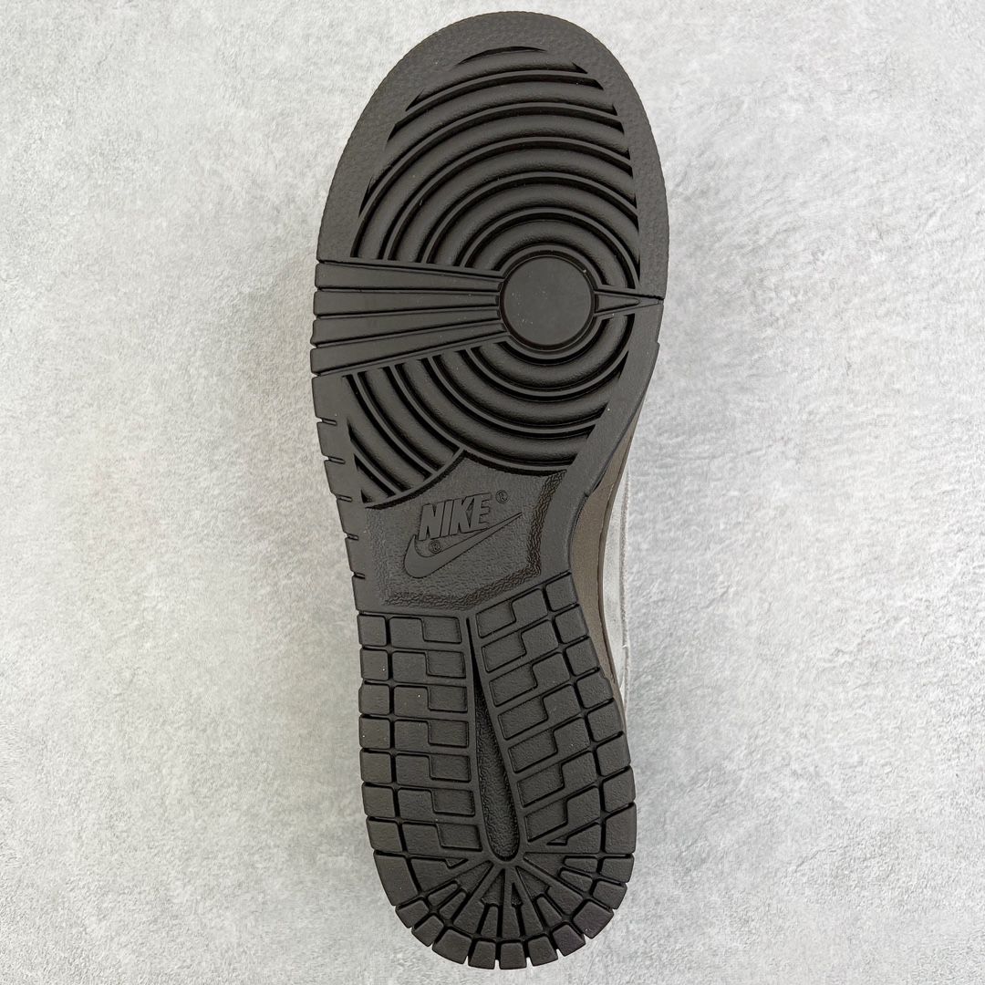 图片[8]-＃AY/GZ纯原福利 NK DUNK Low 铁矿石灰 FD9746-001 独家原厂航空铝磨具打磨大底 鞋头坡度极致还原 原盒原配 圈内天花板工艺 原厂冲刀 超高清洁度 全鞋零毛边皮料切割 全套原楦原模倾力打造完美版型 采用原厂百宏鞋带以及原厂百宏织唛舌标 内标可供原厂几率过验 原厂中底布黄色点胶 原厂中底布拉帮走线遵循公司 尺码对应库存‼️-选品中心